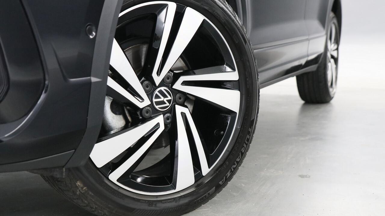 Volkswagen T-Roc 1.5 TSI 150pk R-Line Business DSG / Navigatie / Stoelverwarming / Camera