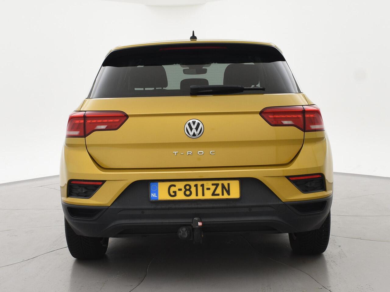 Volkswagen T-Roc 1.0 TSI + APPLE CARPLAY | TREKHAAK | STOELVERW. | KURKUMA YELLOW | CRUISE | PRIVACY