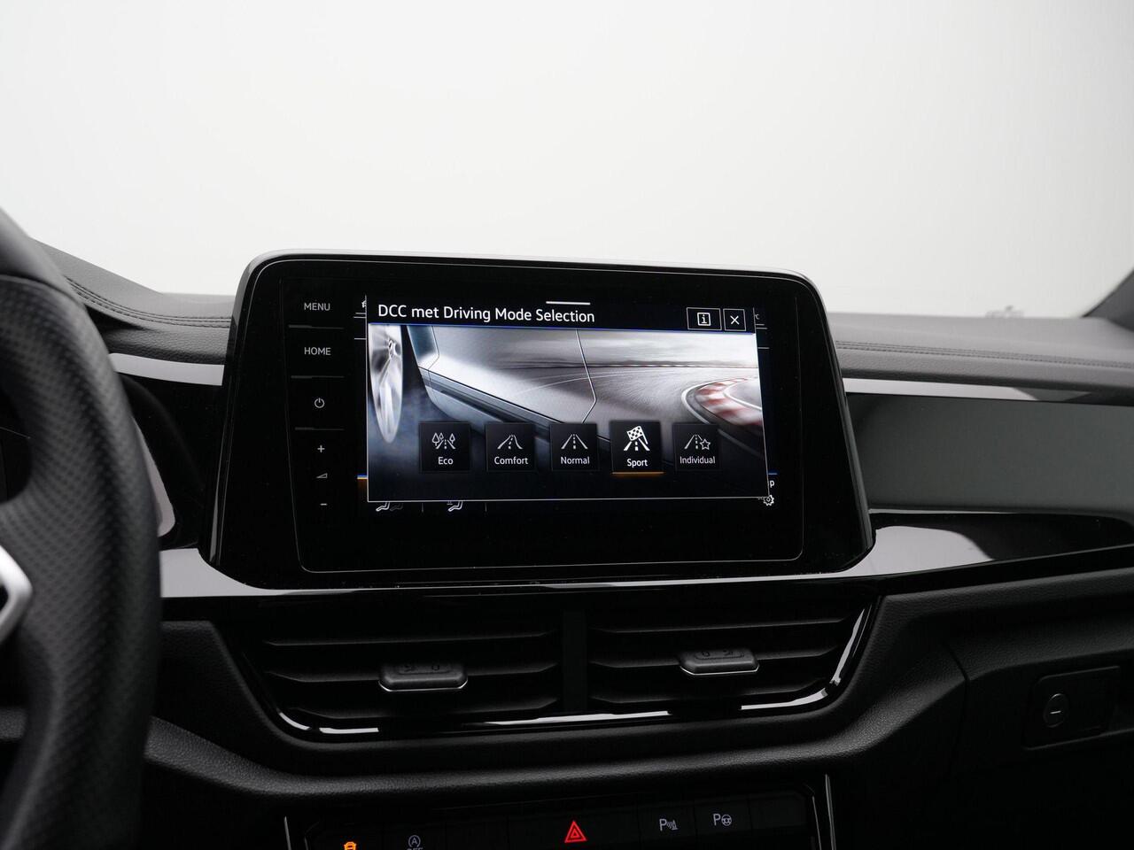 Volkswagen T-Roc Cabriolet 1.5 TSI 150 pk DSG R-Line Edition Grey | Trekhaak | Leder | Navigatie Discover Pro | Beats | Adaptief onderstel | IQ Light | Stuur-/stoelverwarming