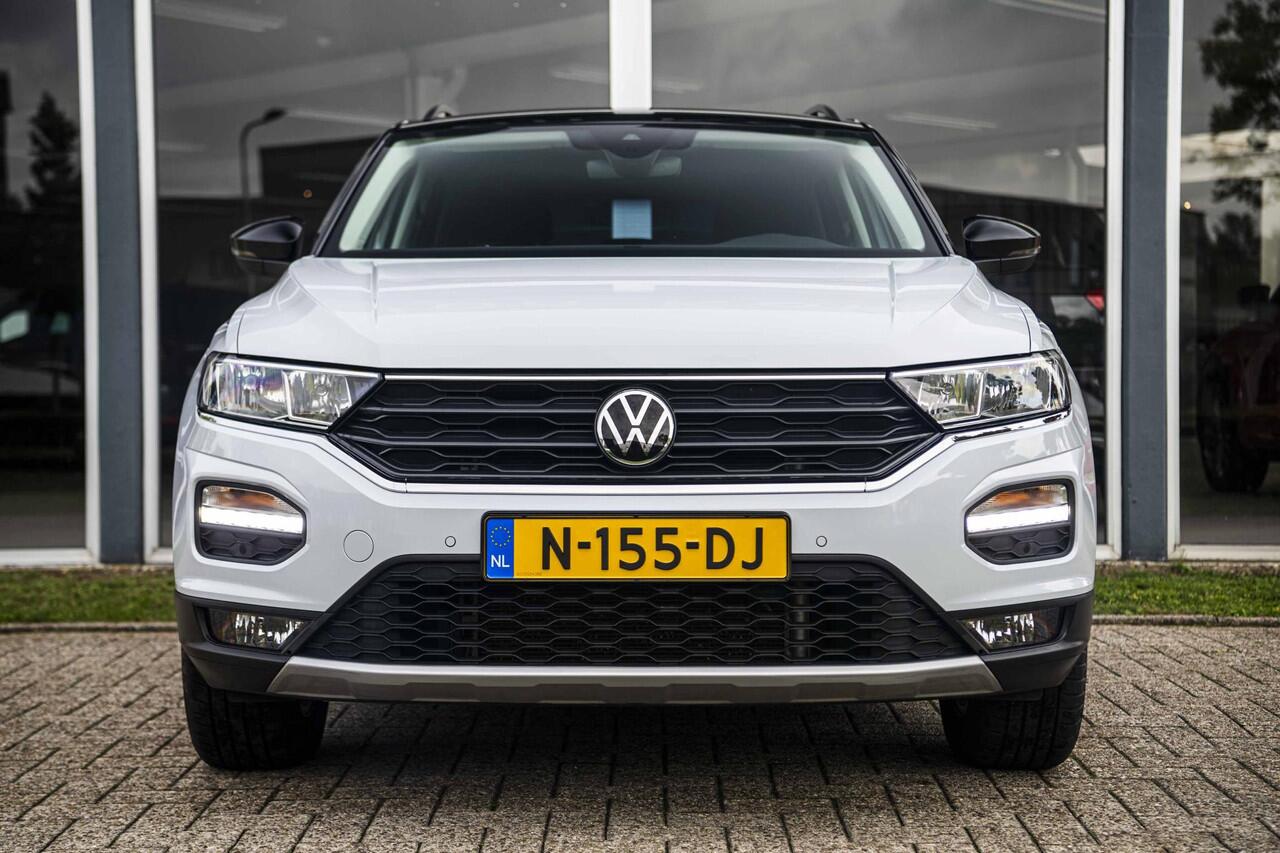 Volkswagen T-Roc 1.5 TSi 150 pk DSG-7 Style | Adaptieve Cruise Control | Navigatie | Lane Assist