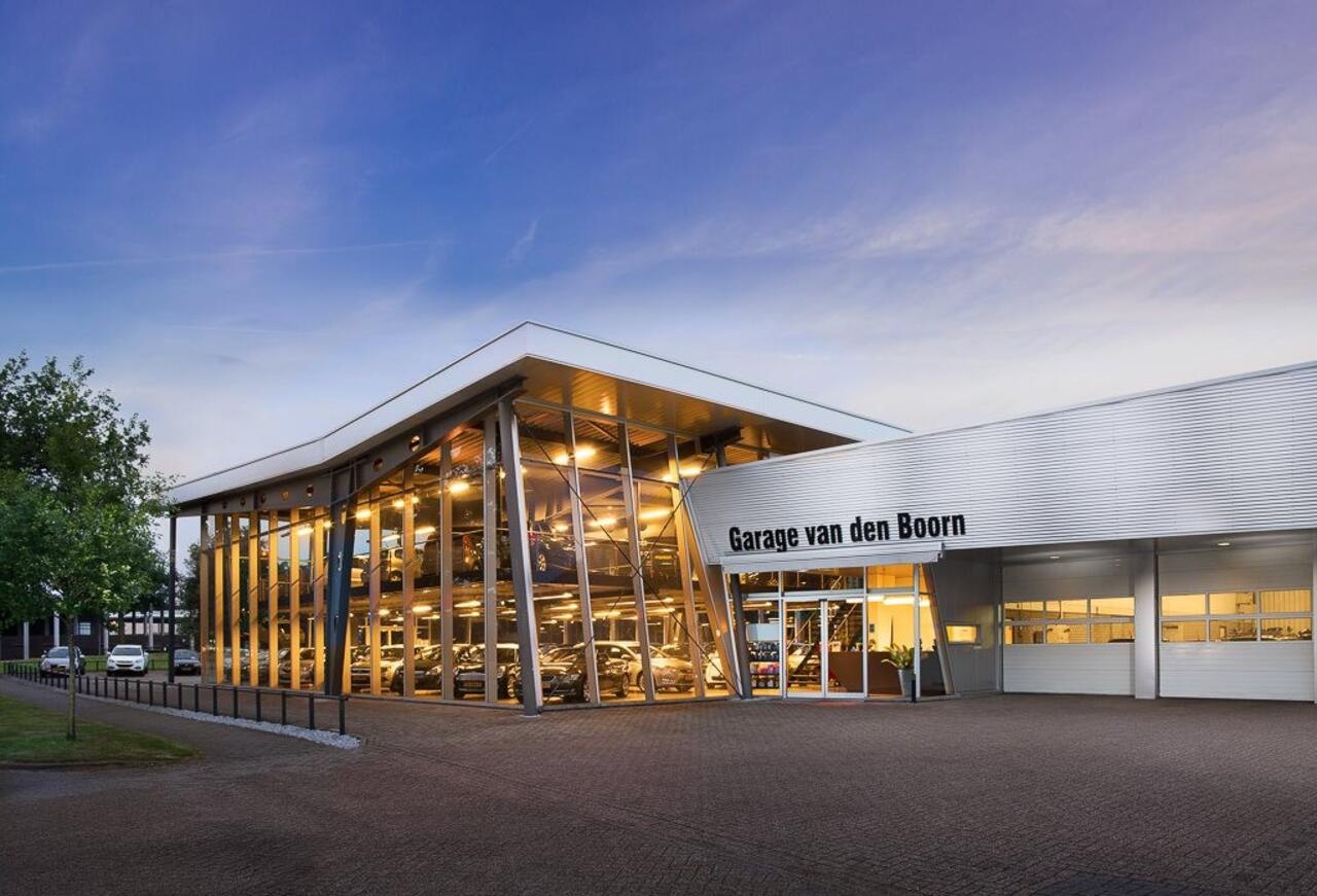 Volkswagen T-Roc 1.5 TSI 150PK UNITED, Afn. Trekhaak, Apple Carplay/ Android Auto, Clima, etc.