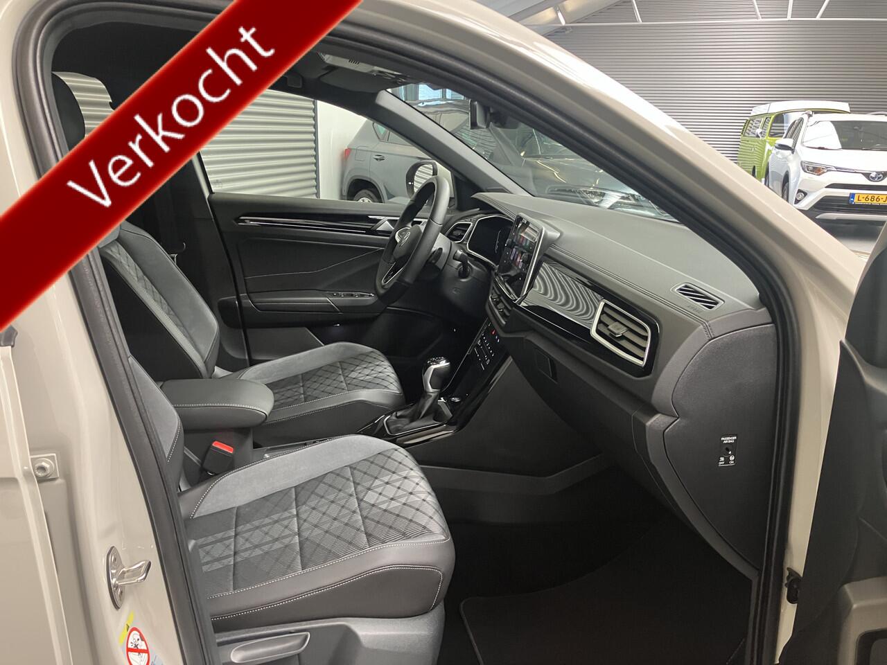 Volkswagen T-Roc 1.5 TSI R-LINE/IQ LIGHT/IQ DRIVE/EL A KLEP/CAM/KEY-LESS/ENZ