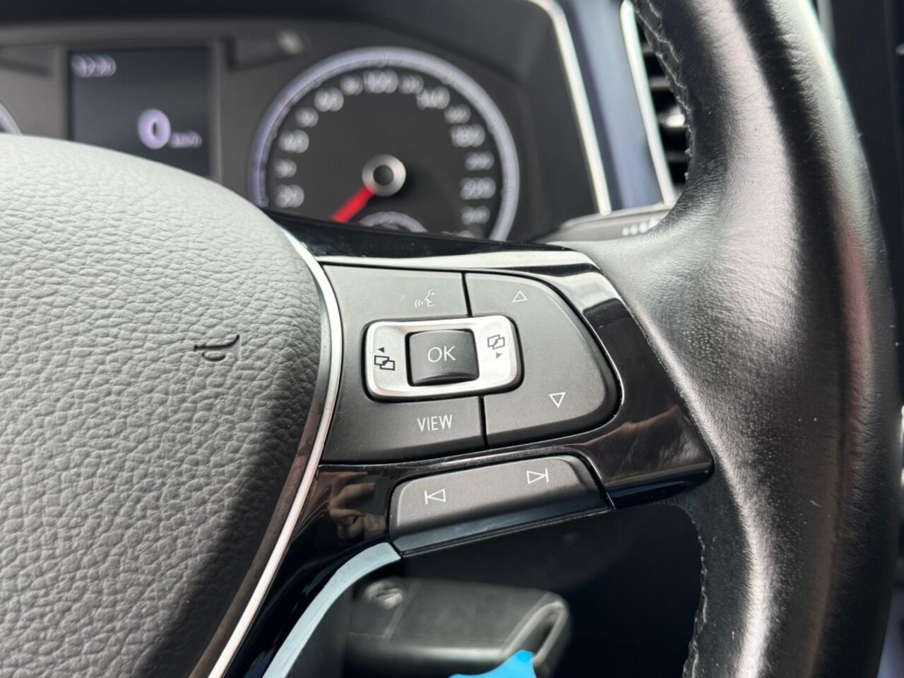 Volkswagen T-Roc 1.0 TSI UNITED 110PK LED NAVI CARPLAY AIRCO LMV PDC