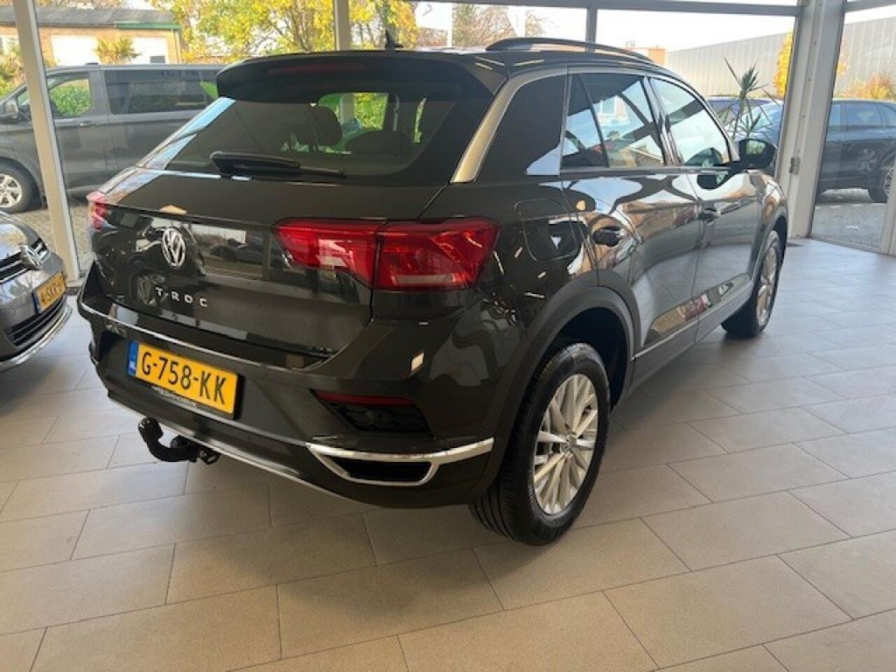 Volkswagen T-Roc 1.0 TSI Style Trekhaak Parkeer sensoren V+A.