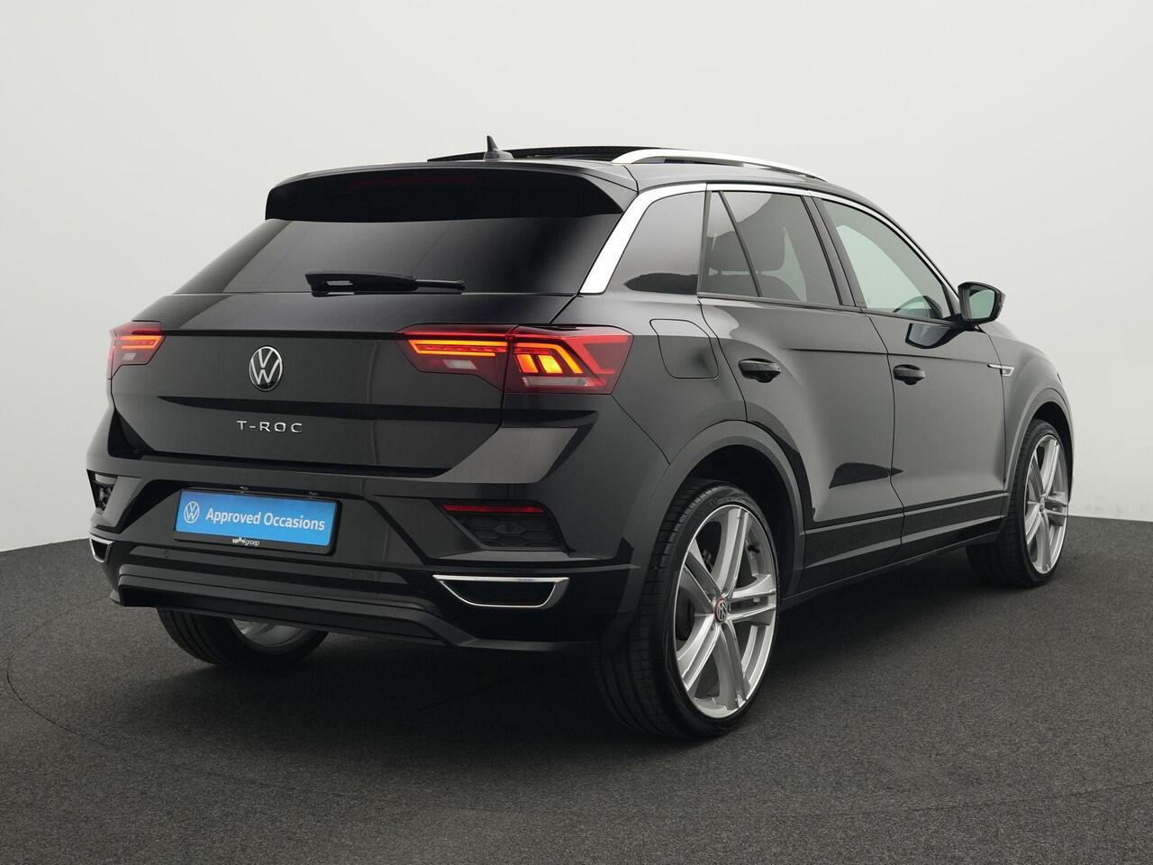 Volkswagen T-Roc 1.5 TSI 150 pk DSG Sport Business R | Panoramadak | Achteruitrijcamera | Adaptive Cruise | LED koplampen | Keyless | 20 inch