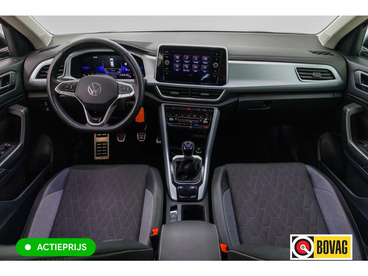 Volkswagen T-Roc 1.0 TSI Goal Edition | Stoelverw. | Apple Carplay / Android auto | PDC V+A | Adaptive cruise | Travel Assist, Automatisch inparkeren, Climate control, all season banden, extra getint glas achter