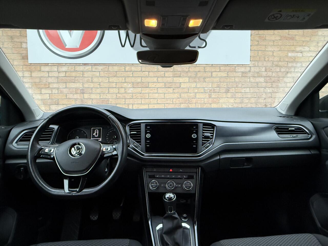 Volkswagen T-Roc 1.0 TSI Style | LM | Clima | PDC |