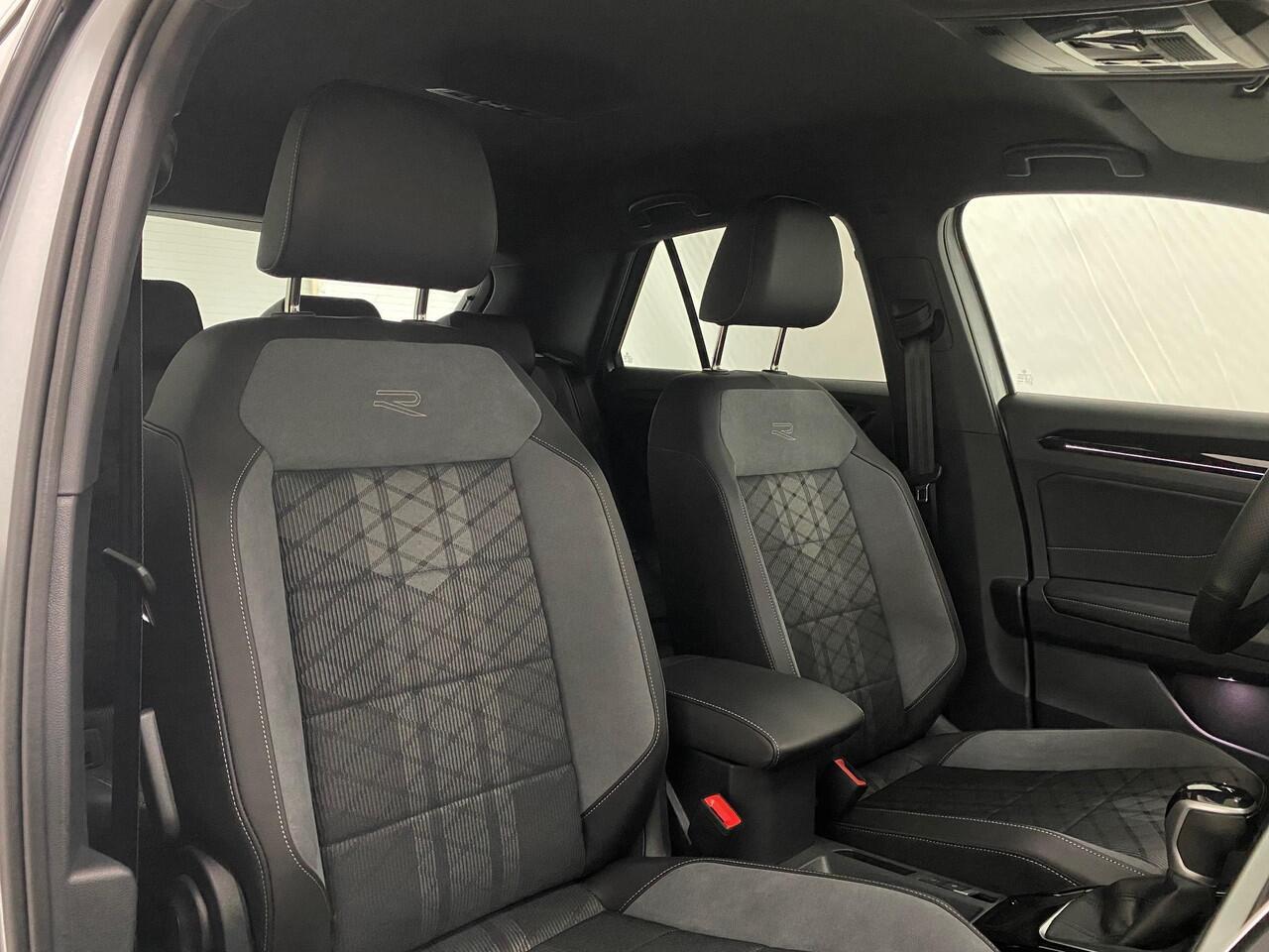 Volkswagen T-Roc 1.5 TSI R-Line edition IQ Light/Matrix Koplampen Camera IQ Drive ACC Carplay Virtual Cockpit *Nieuwe Auto*