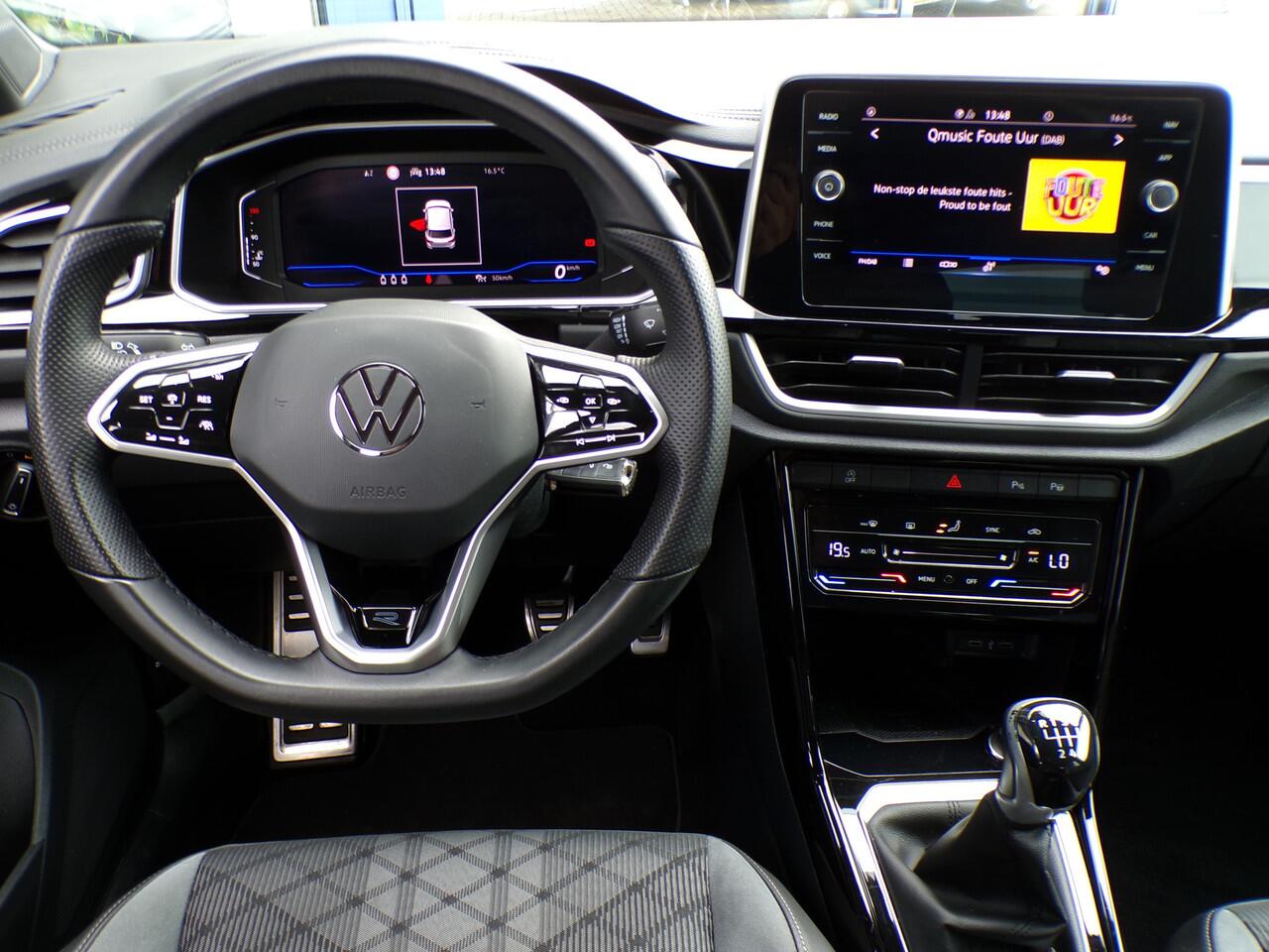 Volkswagen T-Roc 1.0 TSI R-Line, Carplay + Android Auto / Sensoren + Camera / Adaptive Cruise / Full LED. / Climate Control / 17'' LMV