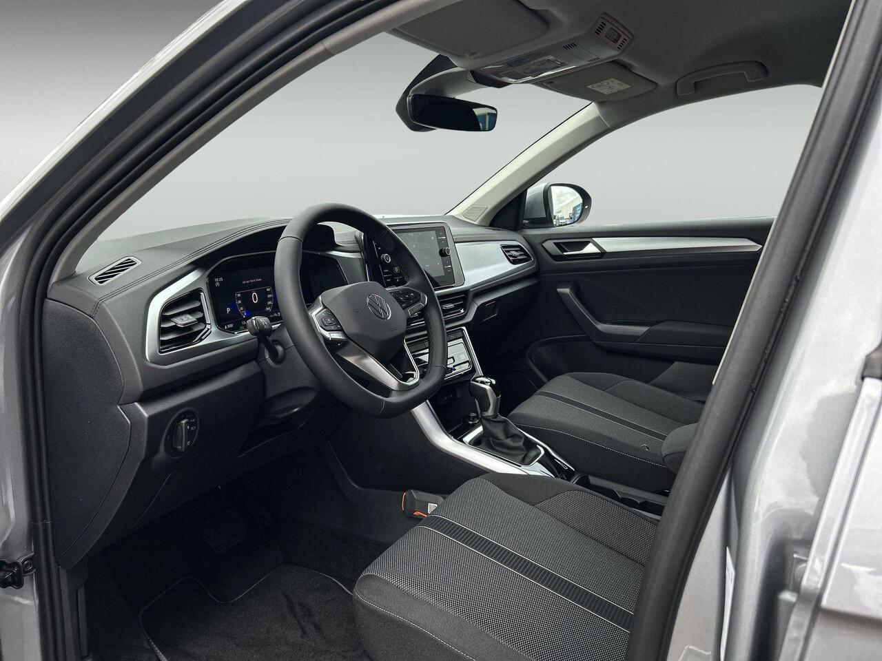 Volkswagen T-Roc 1.5 TSI Life Edition 150 PK DSG | Achteruitrijcamera | Virtual cockpit | Climatronic |