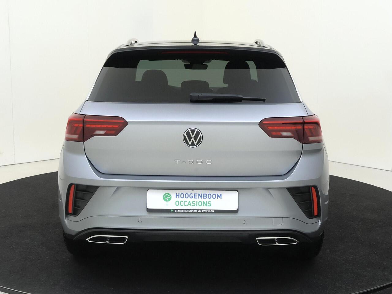 Volkswagen T-Roc 1.5 TSI R-Line | Trekhaak | Navi | Achteruitrijcamera | Parkeerassistent | Stoelverwarming | Adaptieve cruise control | CarPlay |