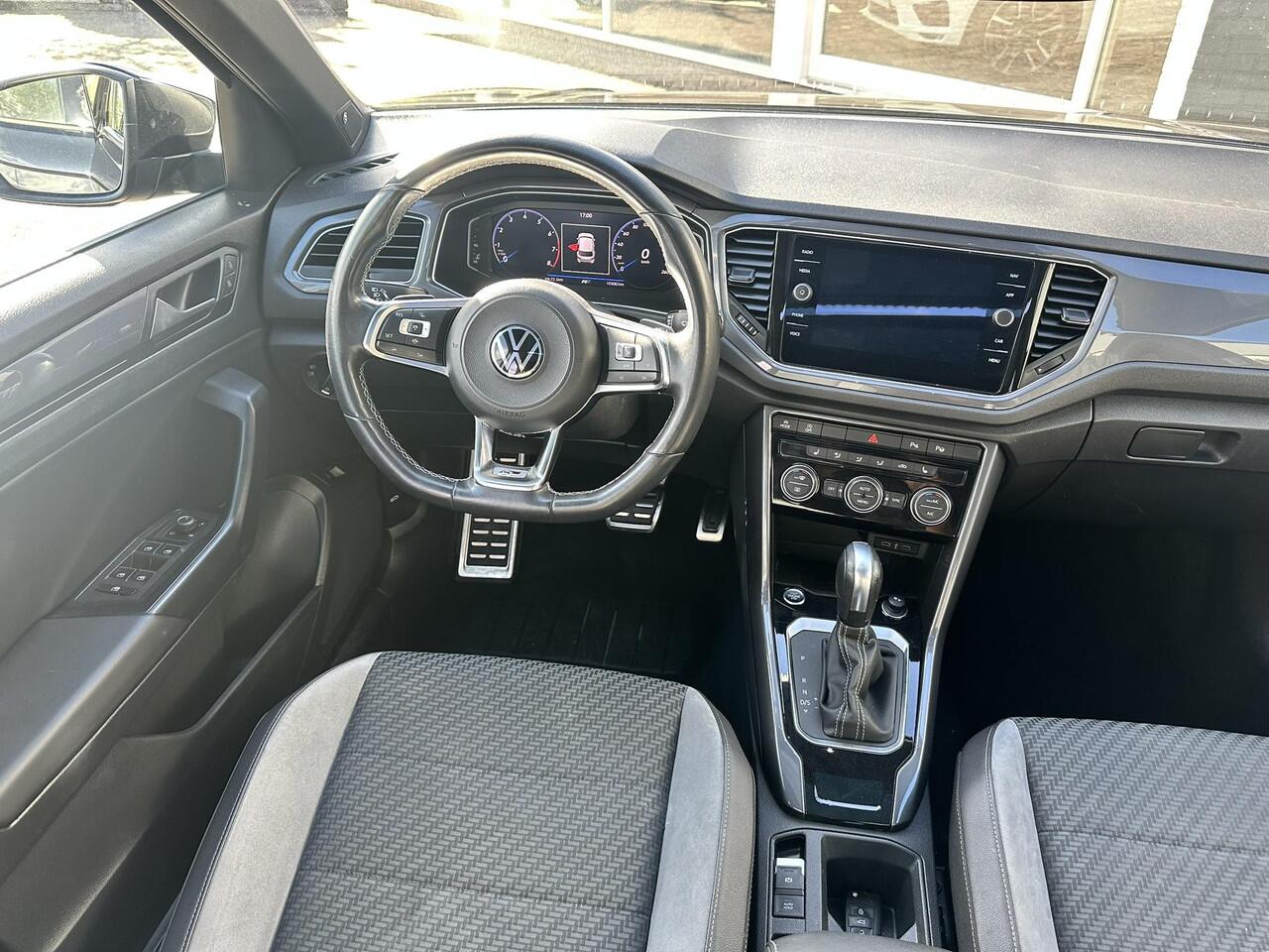 Volkswagen T-Roc 1.5 TSI Sport R-Line PANODAK|LED|VIRTUALDASH|TH...