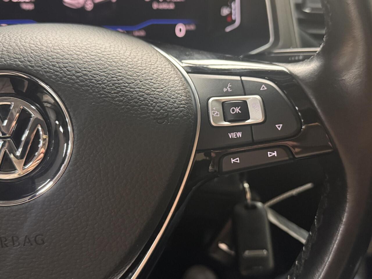 Volkswagen T-Roc 1.5 TSI 150pk DSG Automaat Style Navi Camera Trekhaak 1e Eigenaar Dealeronderhouden