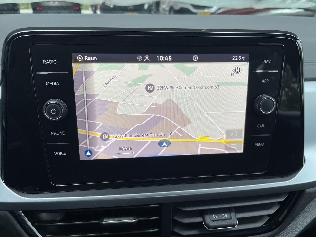 Volkswagen T-Roc 1.0 TSI Life Business Airco - cruise control - parkeersensoren voor en achter - Navigatie - Dakrails - Lederen stuurwiel