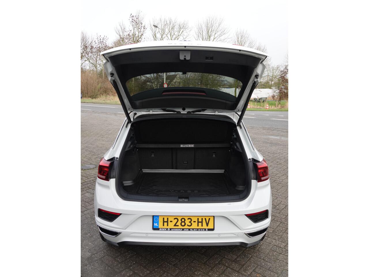Volkswagen T-Roc 1.5 TSI Sport 150PK R-LINE AUTOM. | LED | NAVI | CAM + PDC V+A | ADAPT. CRUISE