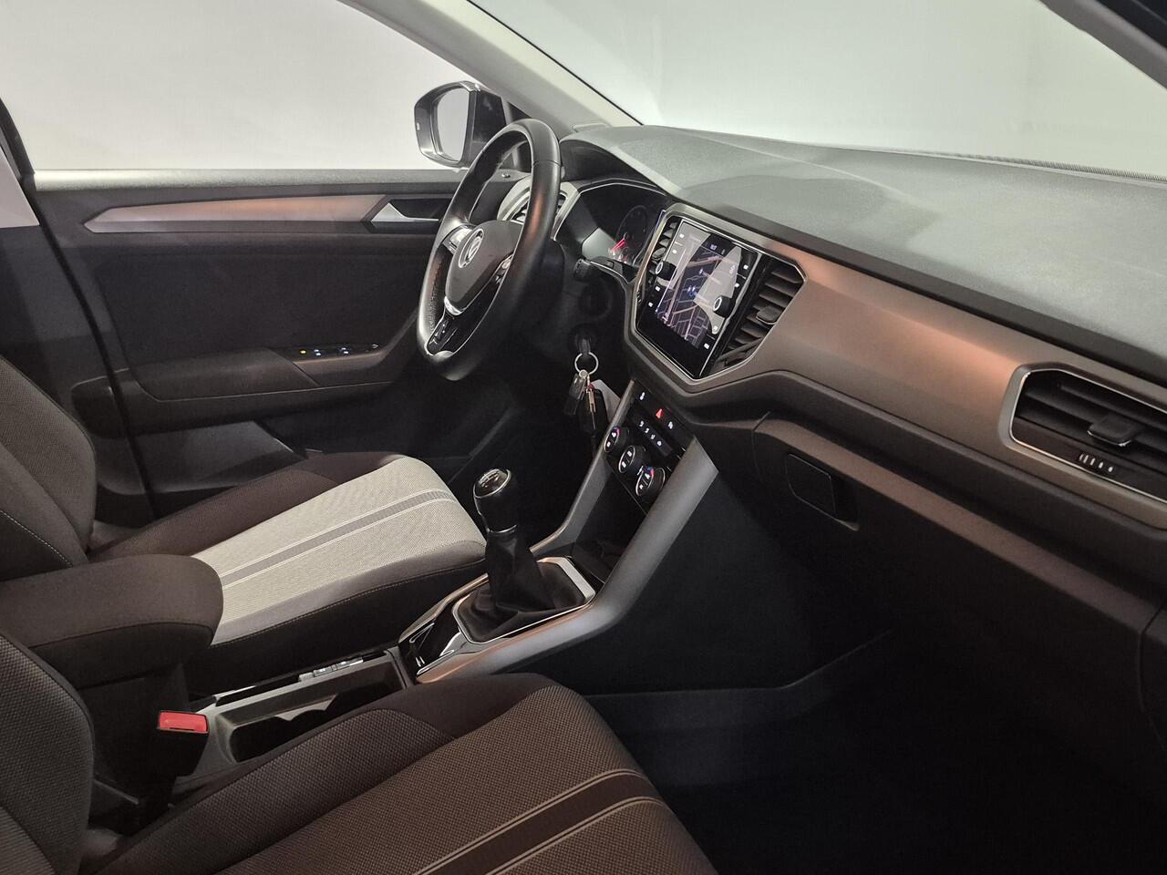 Volkswagen T-Roc 1.0 TSI Style | Navigate | Clima |