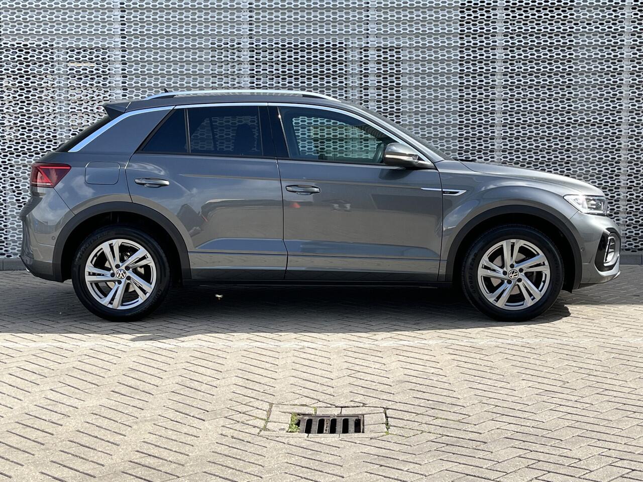 Volkswagen T-Roc 1.5 TSI 150PK R-Line Business+ / R-Line Interieur + Exterieur / Afneembare Trekhaak / IQ LED / Achteruitrijcamera / Stuur + Stoelverwarming / Dodehoek Sensor **