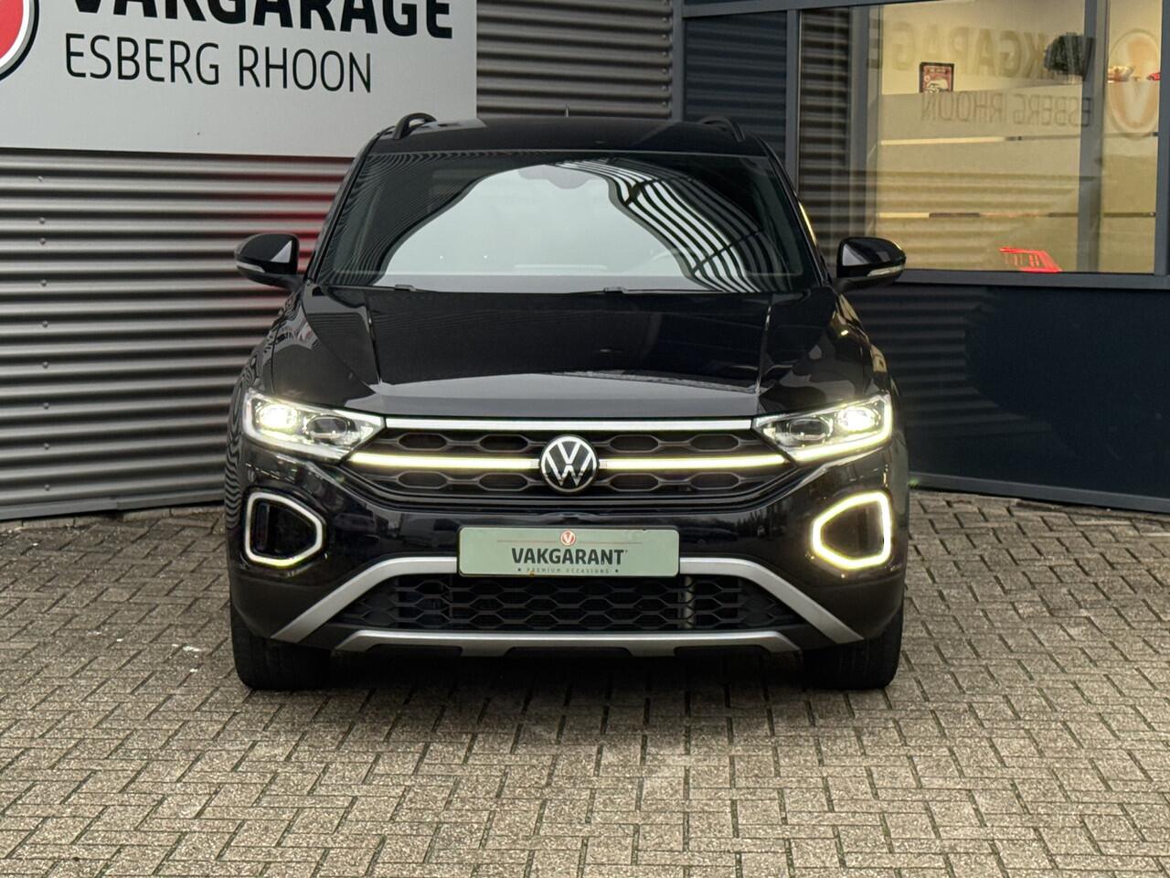 Volkswagen T-Roc 1.5 TSI Sport BLACKSTYLE DSG,NAVI/CAM,IQ-LIGHT,TREKHAAK