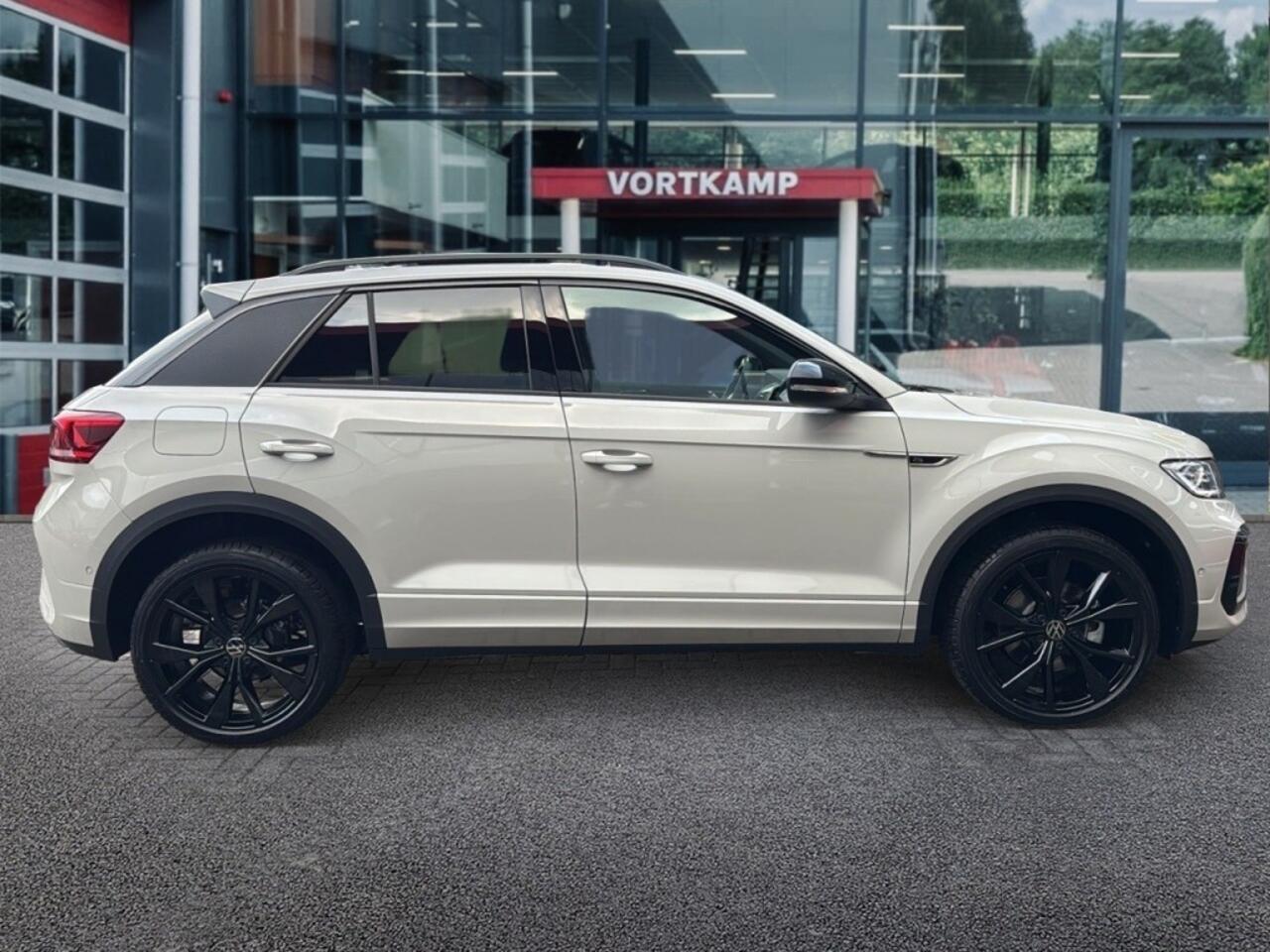 Volkswagen T-Roc 1.5 TSI DSG R-LINE BLACK-OPTIC PANO-DAK/CAMERA/TREKHAAK/CARPLAY/E-KLEP