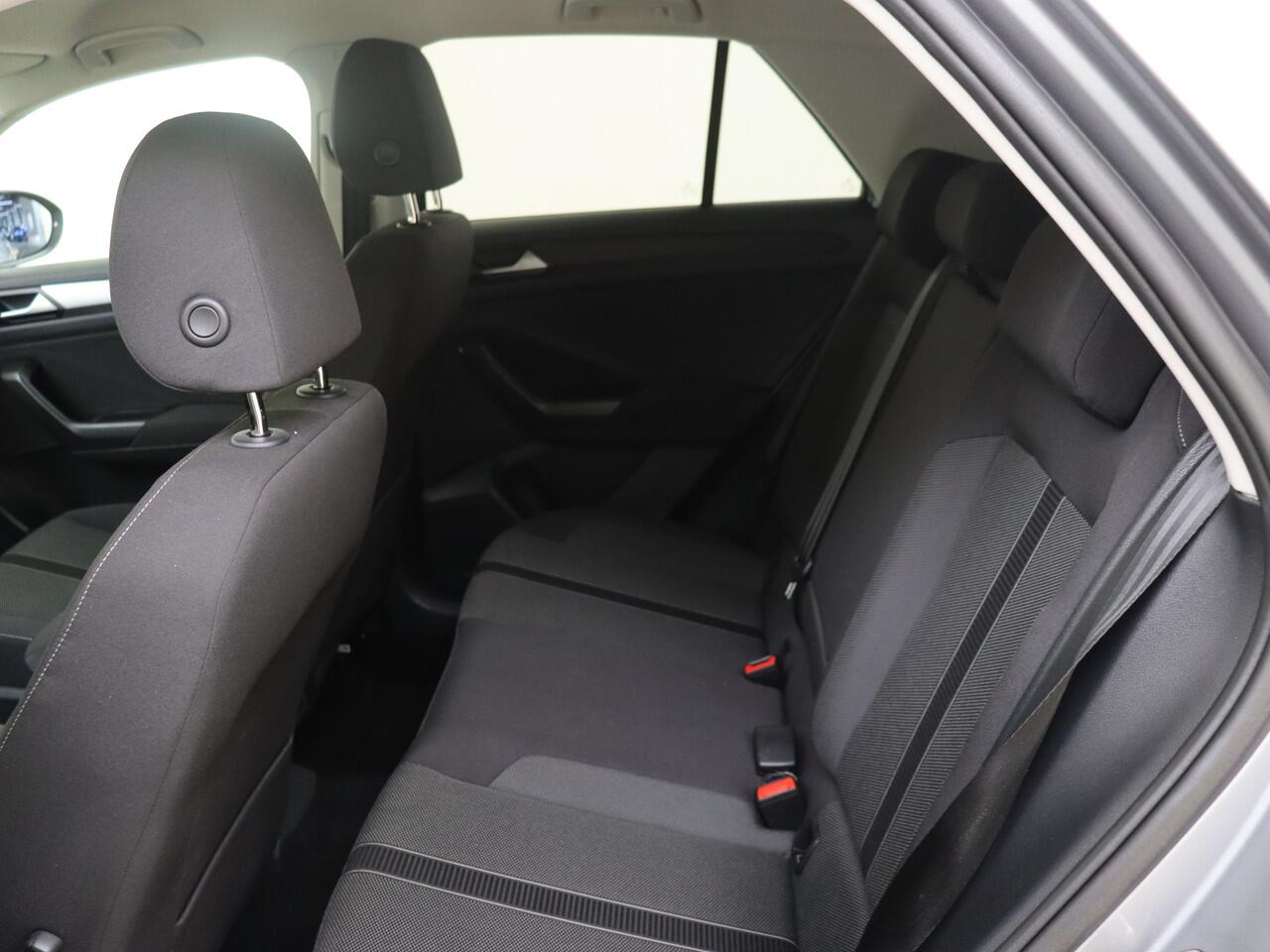 Volkswagen T-Roc 1.5 TSI Life 75 Edition | Trekhaak | Navigatie | Carplay | Dig. Cockpit |