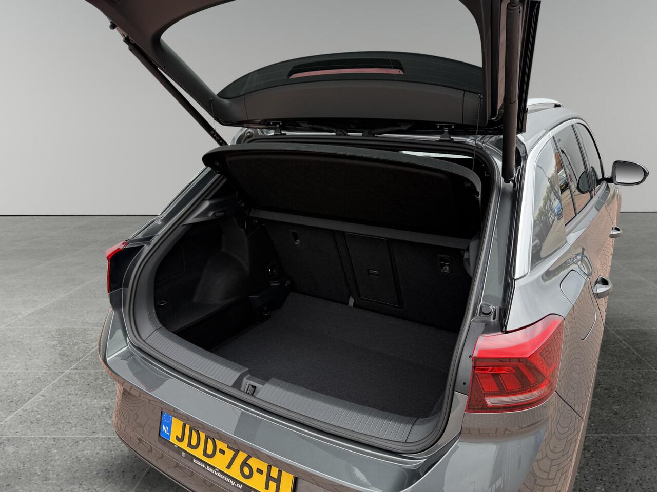 Volkswagen T-Roc 1.5 TSI 150pk DSG R-Line | Acc | Side assist | Camera