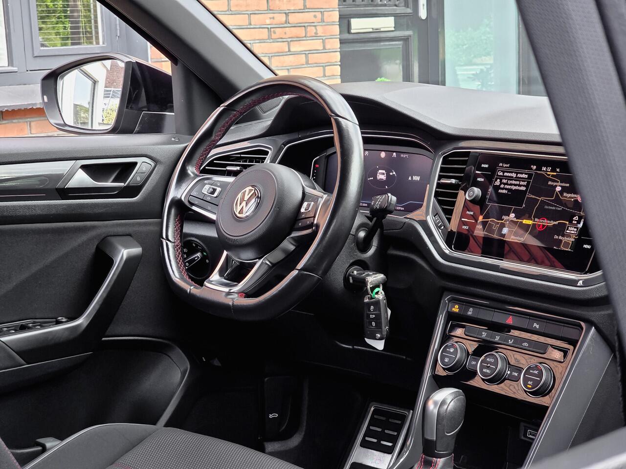 Volkswagen T-Roc 1.5 TSI ACTIE! BETAAL NU 50% 13450 DE REST IN 2JR RENTEVRIJ FINANCIEREN