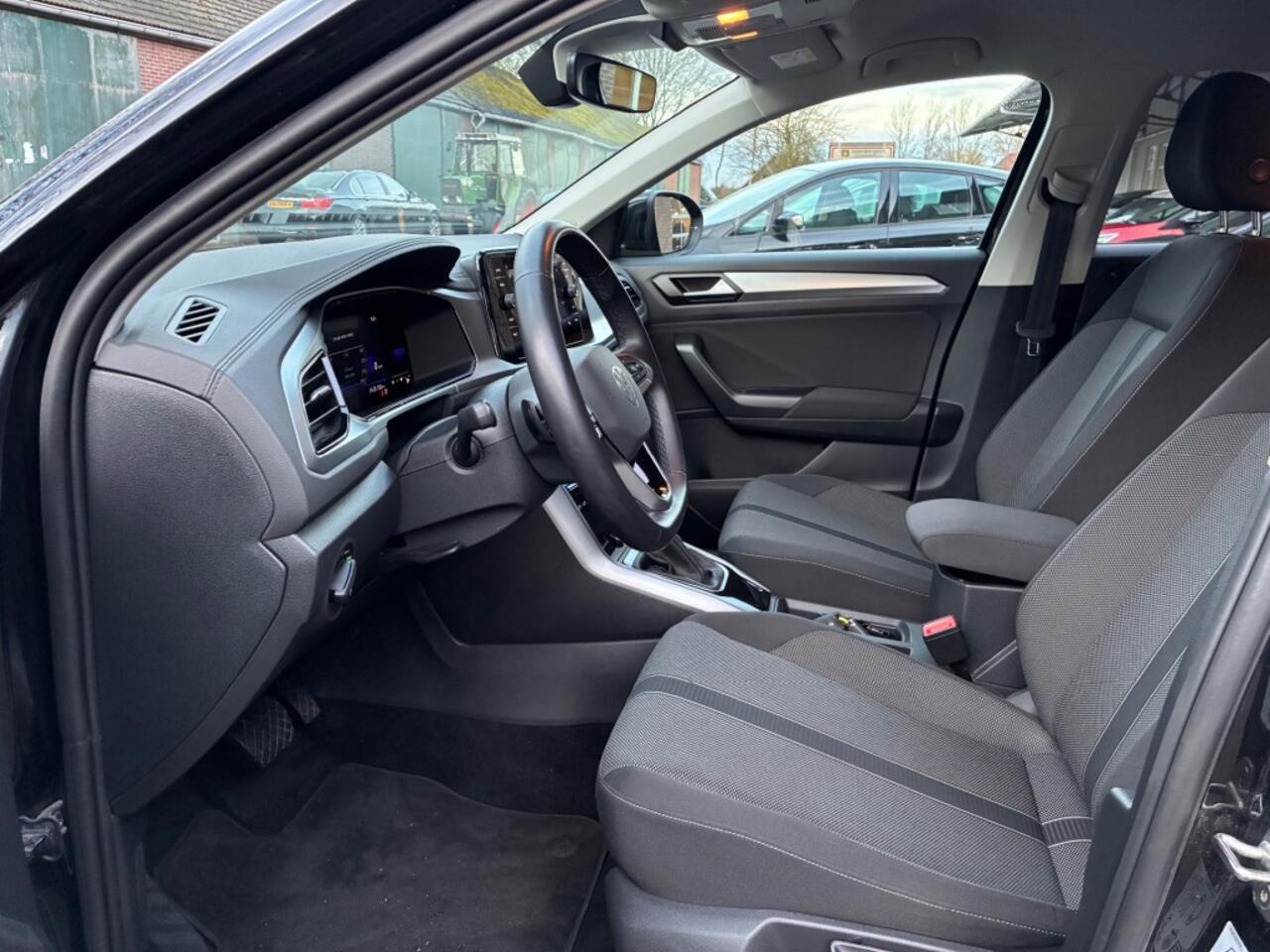 Volkswagen T-Roc 1.5 TSI 150PK AUTOMAAT! KEYLESS/LED/ADAP.CRUISE/CARPLAY