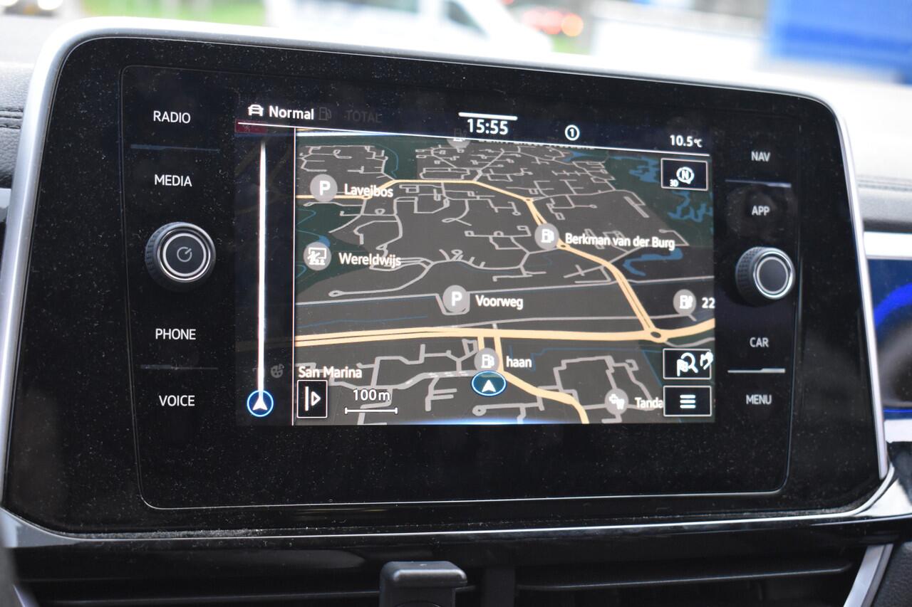 Volkswagen T-Roc 1.0 TSI R-Line Business 12-2022! Massagestoel | Stoelverwarming | Navigatie | Adaptieve Cruise | LED | 12 mnd BOVAG garantie | Whatsapp 06-53188999