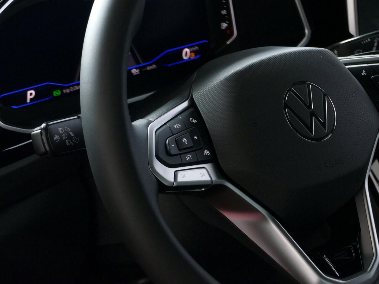 Volkswagen T-Roc 1.5 TSI 150PK R-LINE EVO IQ LIGHT ALCANTARA ELEK.KLEP CARPLAY STOEL/STUUR VERW. 18"LMV VIR.COCKPIT 2024 "Volkswagen rijden begint bij Topautos.nl - 75 topmodellen direct op voorraad!"