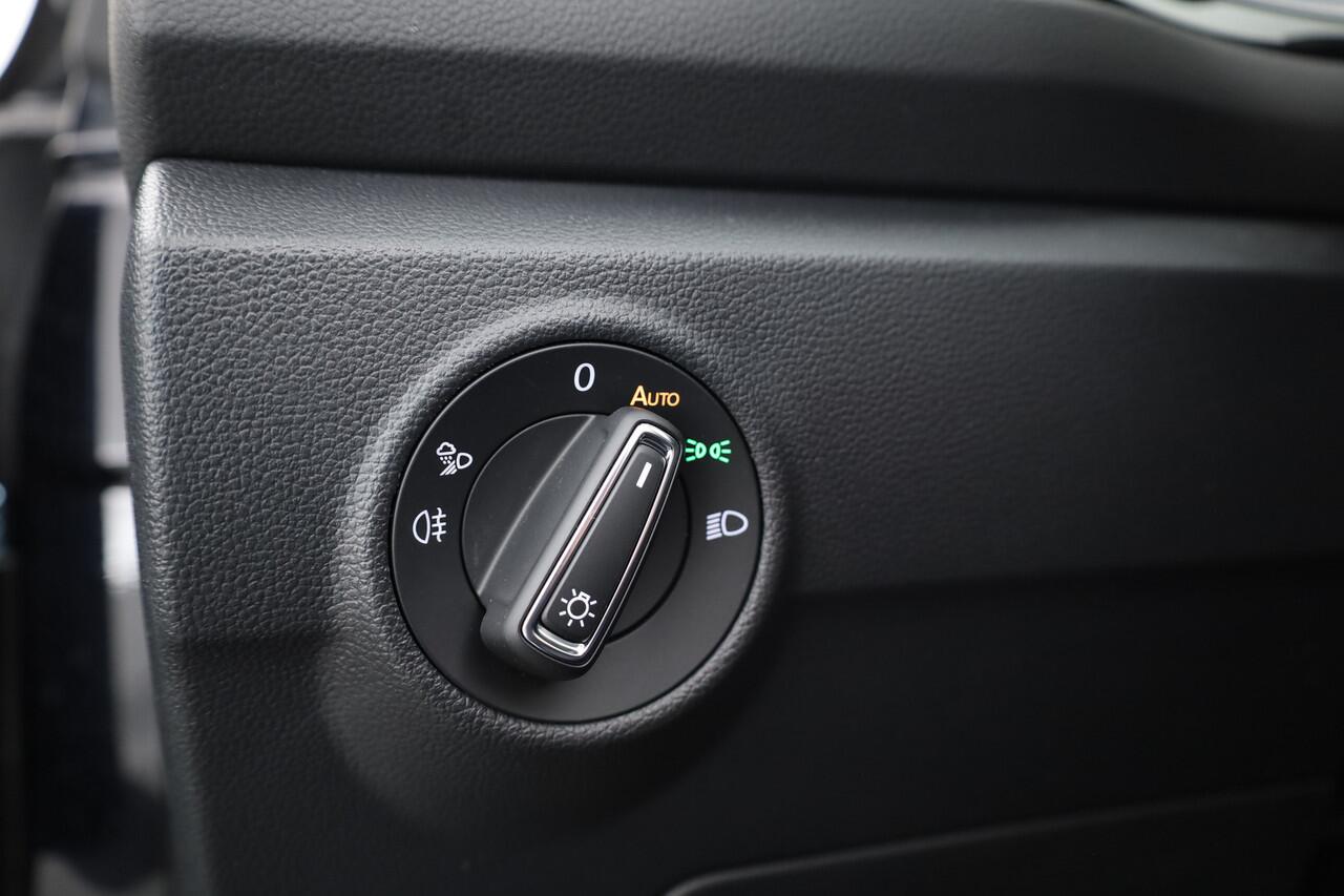 Volkswagen T-Roc Cabrio 1.5 TSI R-Line DSG | Navi | Stoel- Stuurverw. | IQ. Light | Travel Assist | Dodehoekdet.