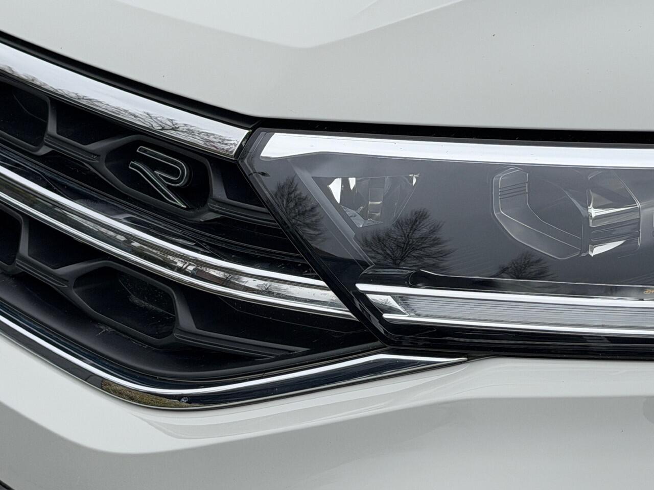 Volkswagen T-Roc 1.5 TSI 150pk DSG R-Line | Camera | Keyless | Elek. Achterklep | Dode hoek | Rijklaar incl. 1 jaar Bovag garantie