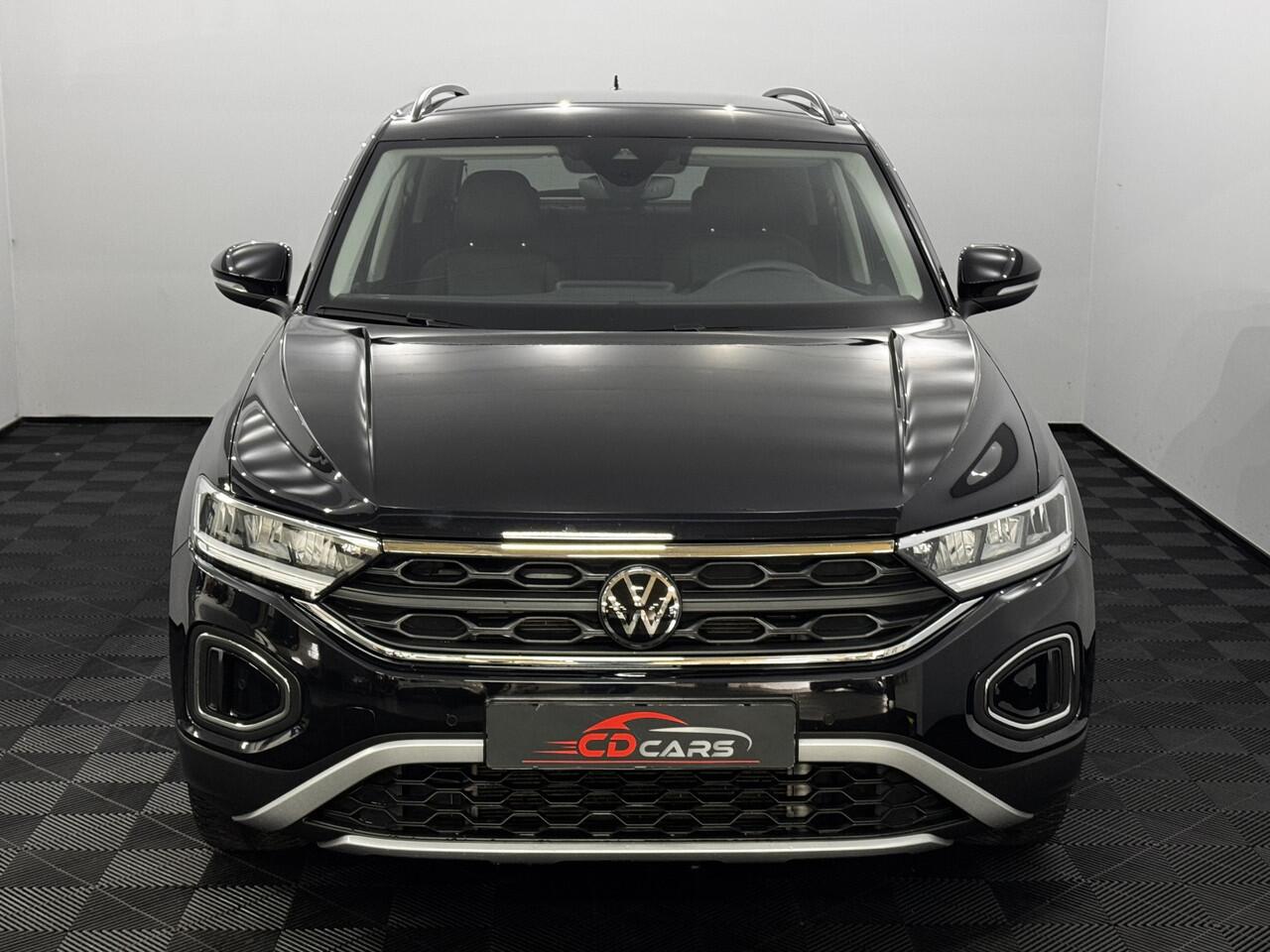 Volkswagen T-Roc 1.5 TSI Goal Business Half leder, Parkeersensoren, Apple carplay, Winterpakket, A start top, Cruise control adaptief, 2 jaar vakantie