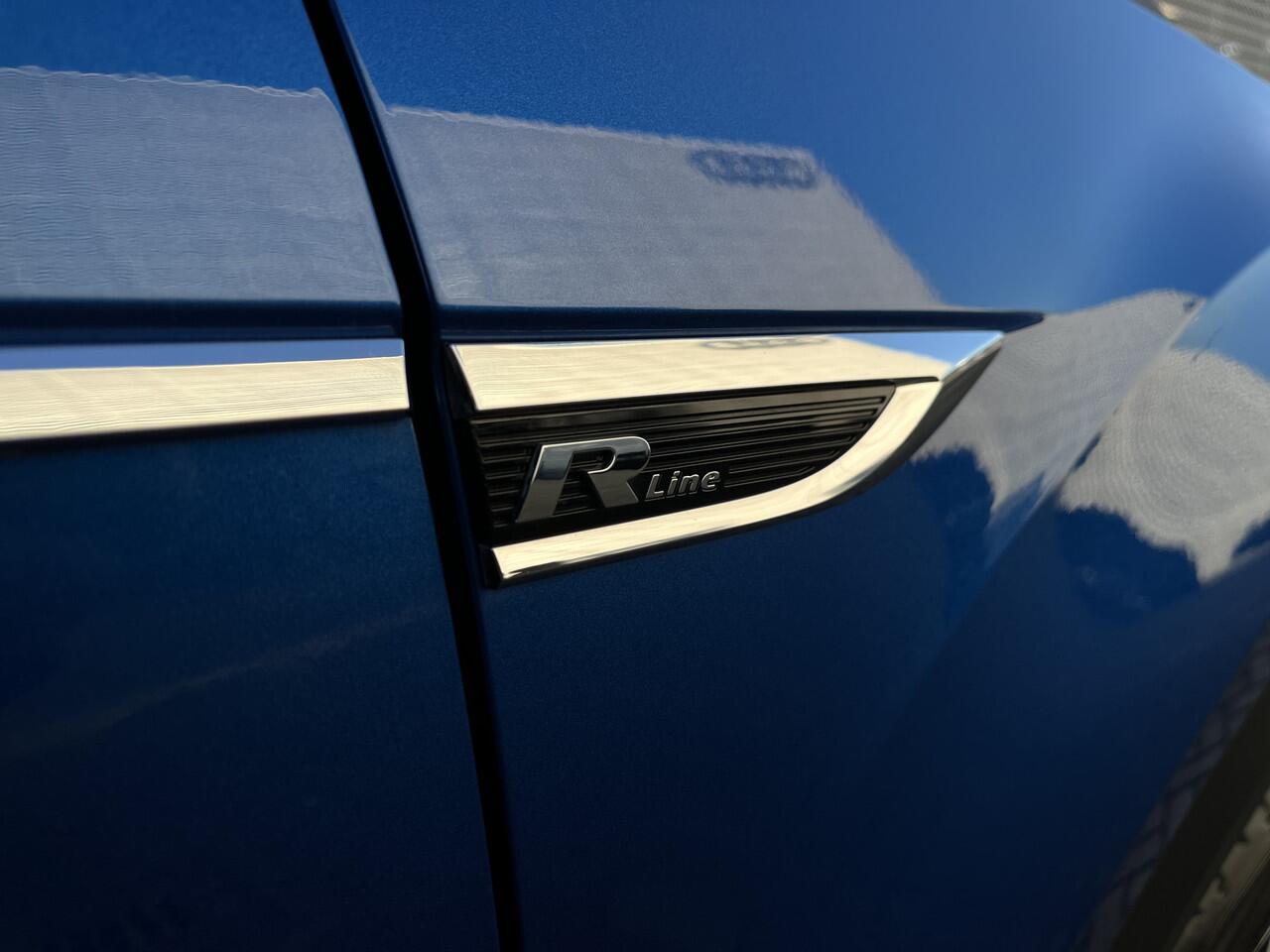 Volkswagen T-Roc 1.5 TSI 150PK DSG R-Line / Afneembare Trekhaak / Achteruitrijcamera / Stoelverwarming / Digitale Cockpit / App-Connect / 19"LMV **