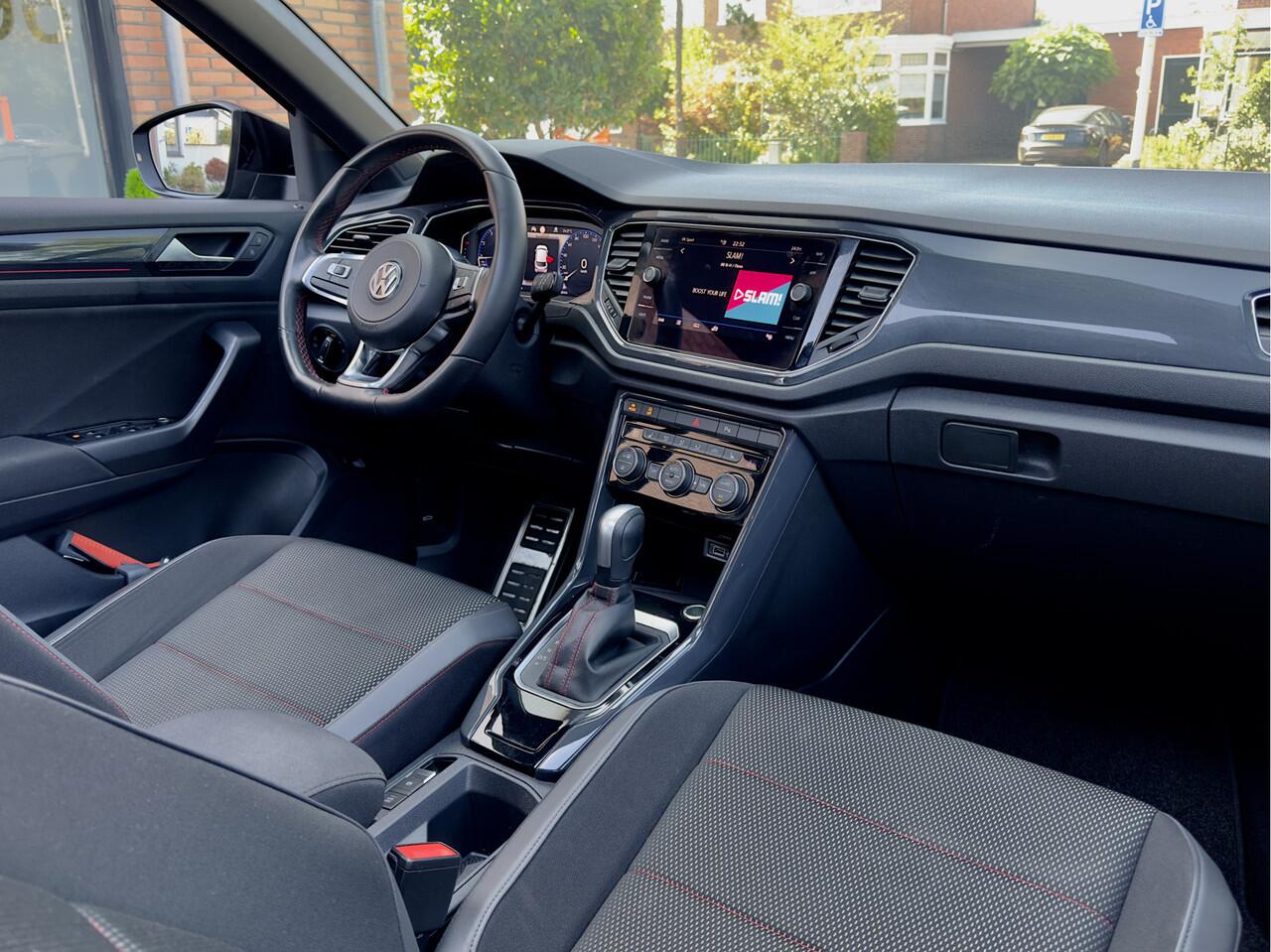 Volkswagen T-Roc 1.5 TSI AUT7 SPORT 2X R-LINE 104D.KM PANODAK 20 INCH-LMV NAVI CAMERA DIGI-DASH APPLE-CARPLAY LED PDC