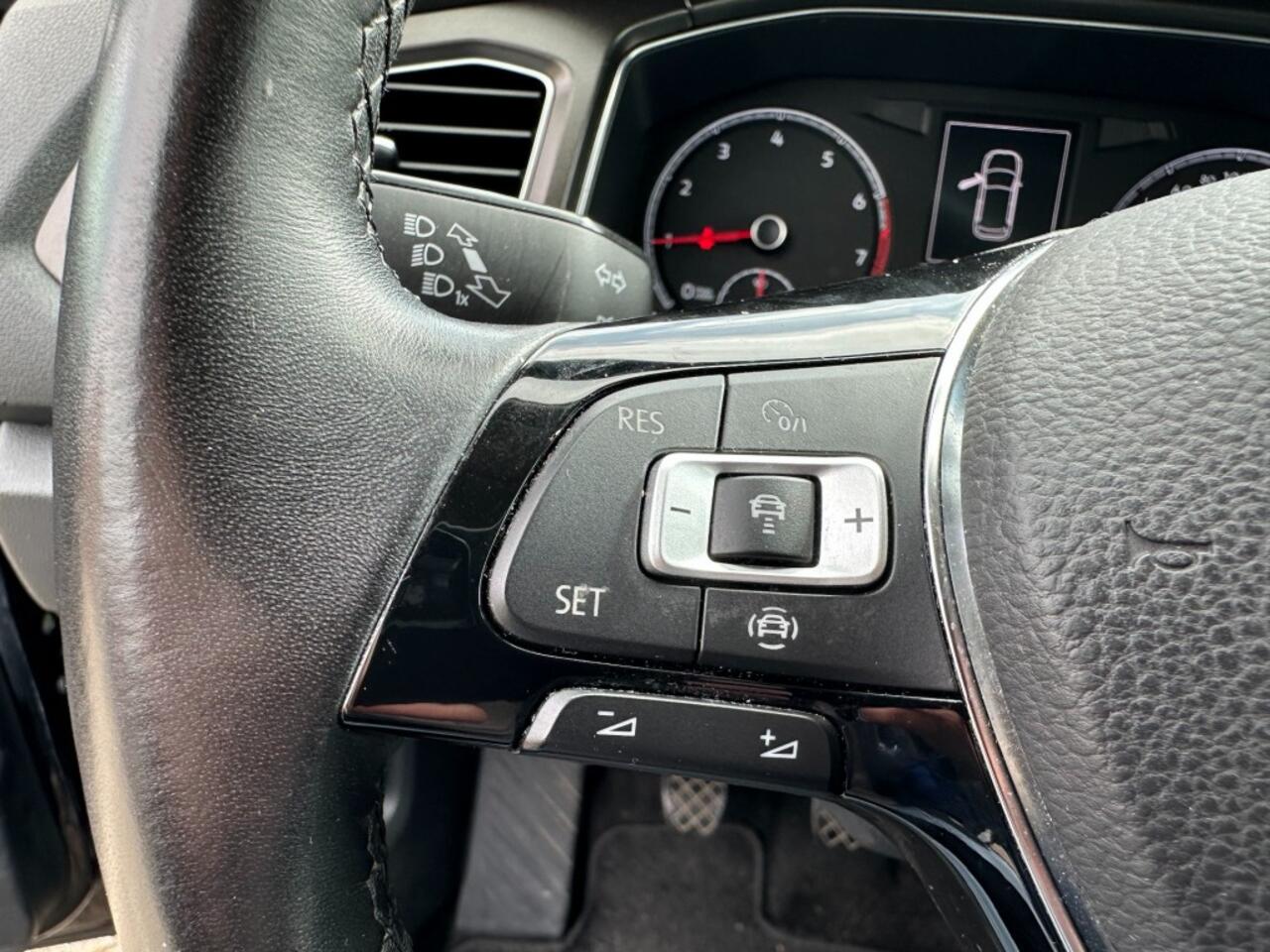 Volkswagen T-Roc 1.0 TSI Style 1e eigenaar Carplay DAB+ PDC V+A