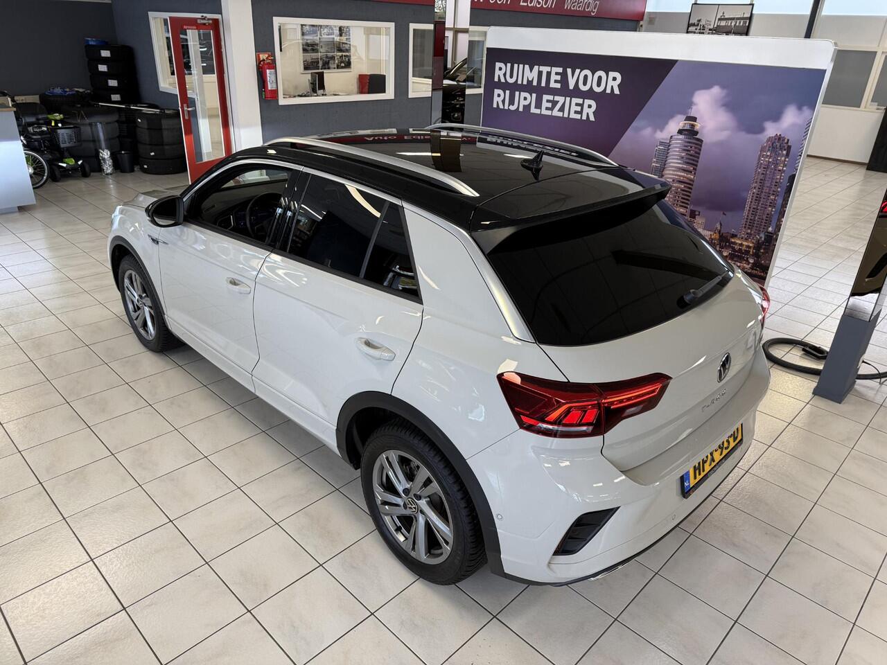 Volkswagen T-Roc 1.5 TSI R-Line DSG *IQ*CAM*MASSAGE*BUSS-PACK*LM17*