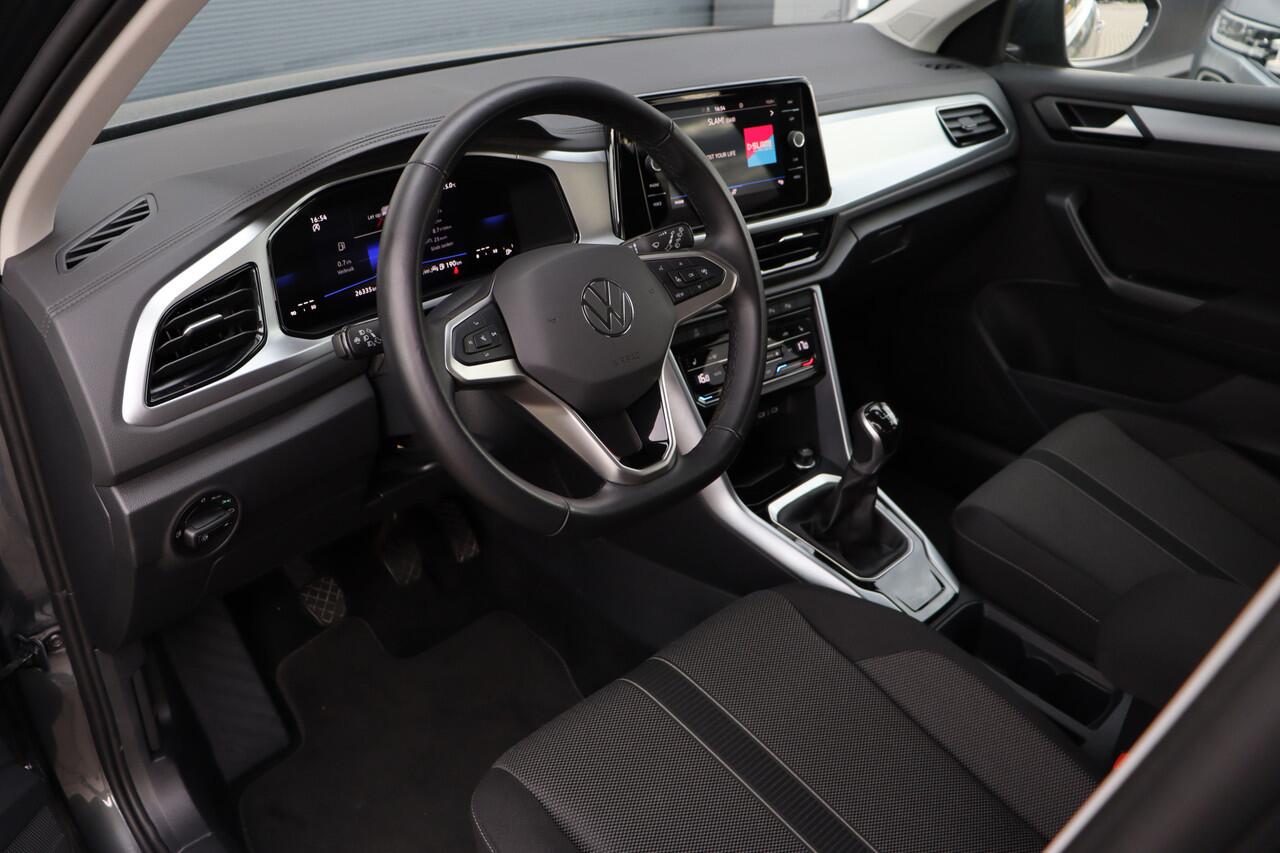 Volkswagen T-Roc 1.0 TSI Life | Carplay | LED | 16 Inch | Fabrieksgarantie |