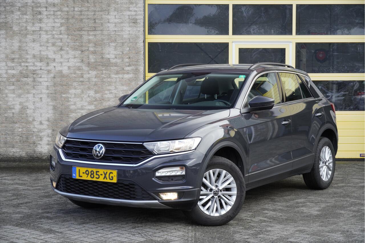 Volkswagen T-Roc 1.0 TSI Style BJ2021 Lmv 16" | Pdc | App-Connect | Navigatiesysteem ( Niet vrijgeschakeld ) | Airco | Cruise control | Getint glas