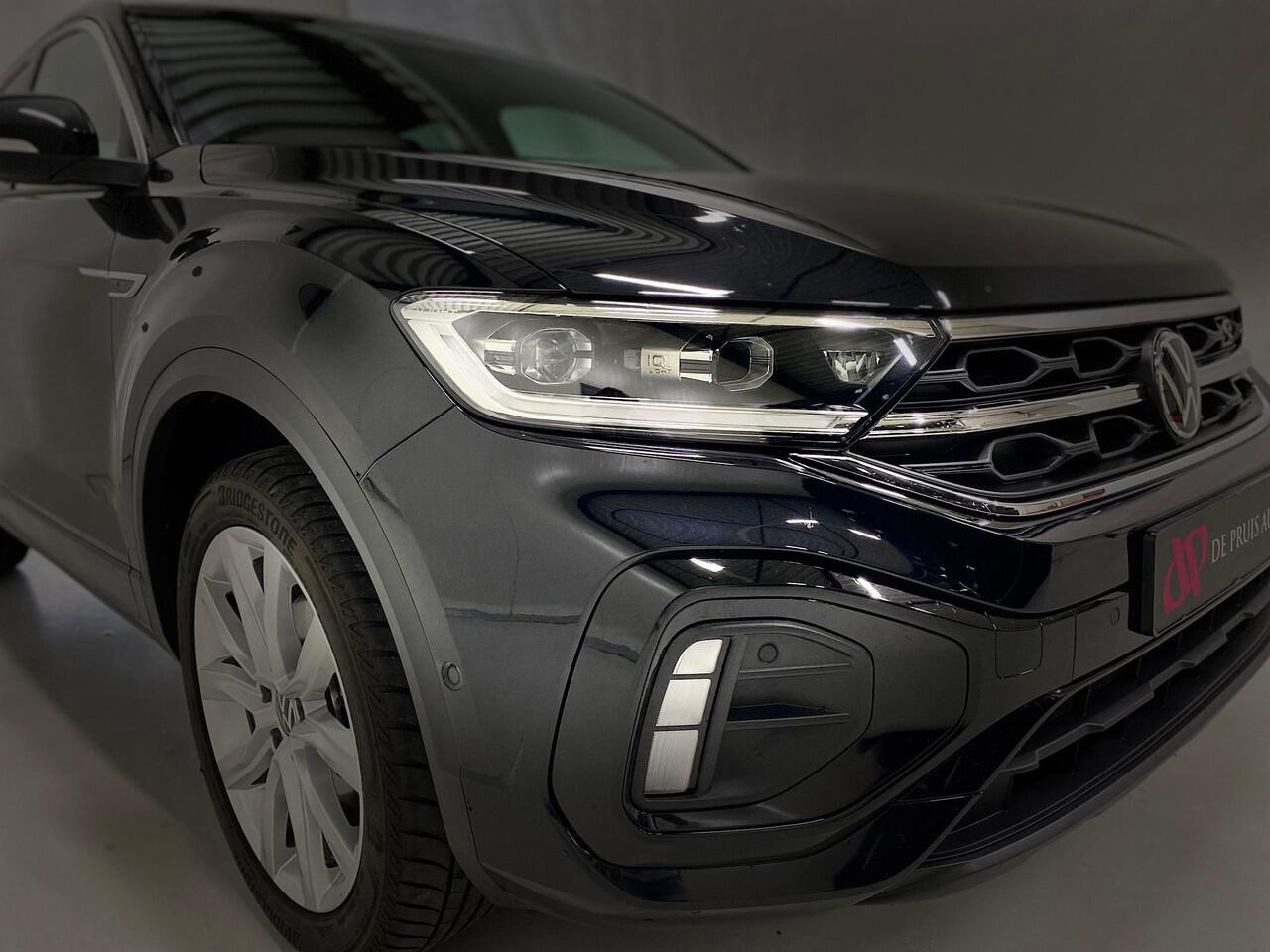 Volkswagen T-Roc 1.5 TSI R-Line Edition 2x R line Camera IQ-light/Matrix ACC Navigatie 17inch Virtual Cockpit Apple carplay