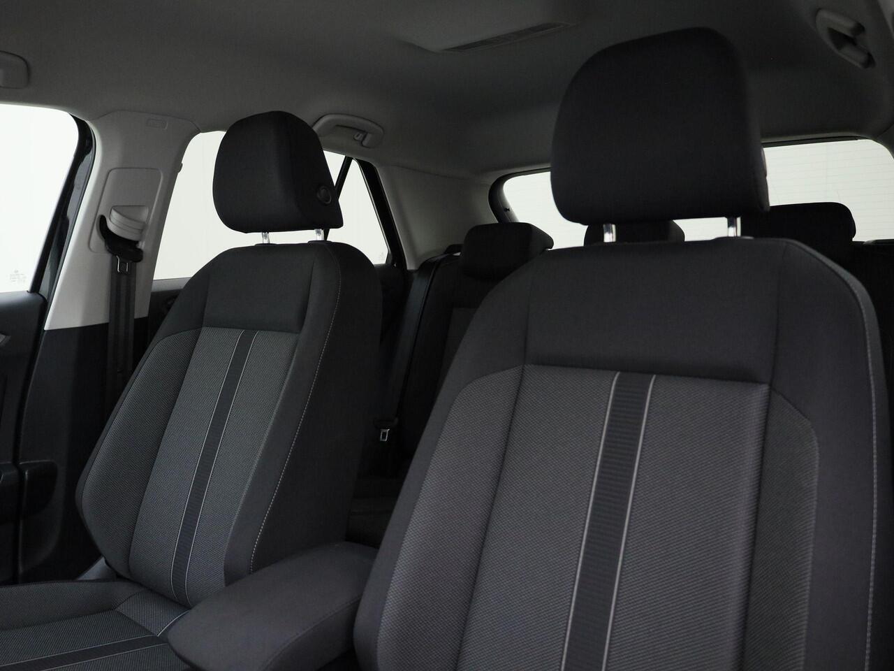 Volkswagen T-Roc 1.0TSI/116PK Life · Apple/Android Car Play · Stoelverwarming · LED · Garantie tot januari 2027