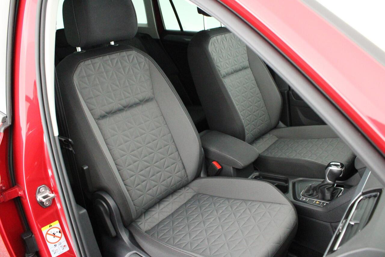 Volkswagen TIGUAN 1.4 TSI 245pk eHybrid Life Stoelverwarming Virtual Cockpit Navigatie