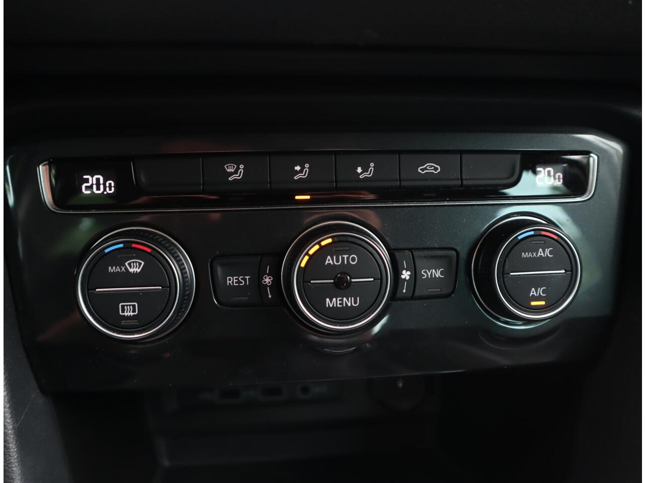 Volkswagen TIGUAN 1.5 TSI Comfortline Business