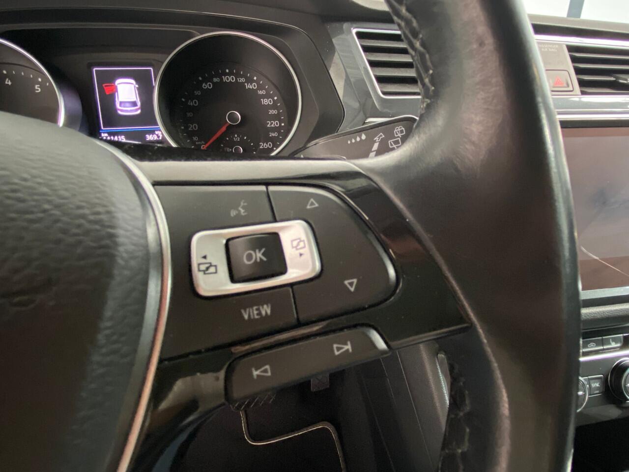 Volkswagen TIGUAN 1.5 TSI ACT Highline R-Line Look