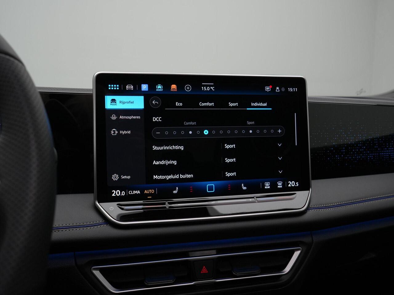 Volkswagen TIGUAN 1.5 eHybrid 272 pk DSG R-Line Edition | Panoramadak | Trekhaak | Adaptief onderstel | Stuur-/stoelverwarming | Achteruitrijcamera | Navigatie | Massage