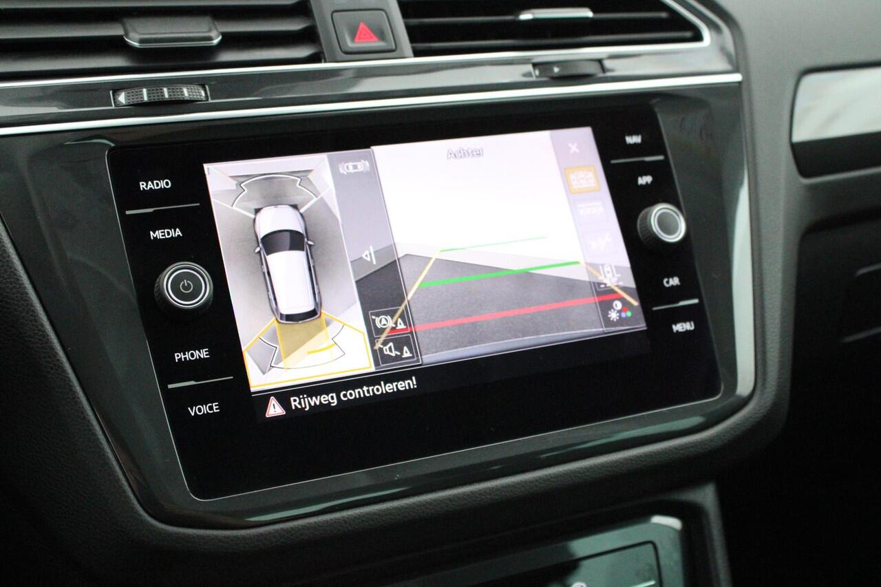 Volkswagen TIGUAN 1.4 TSI 245pk eHybrid Elegance Trekhaak 360Camera Keyless Virtual Cockpit Navigatie Panoramadak