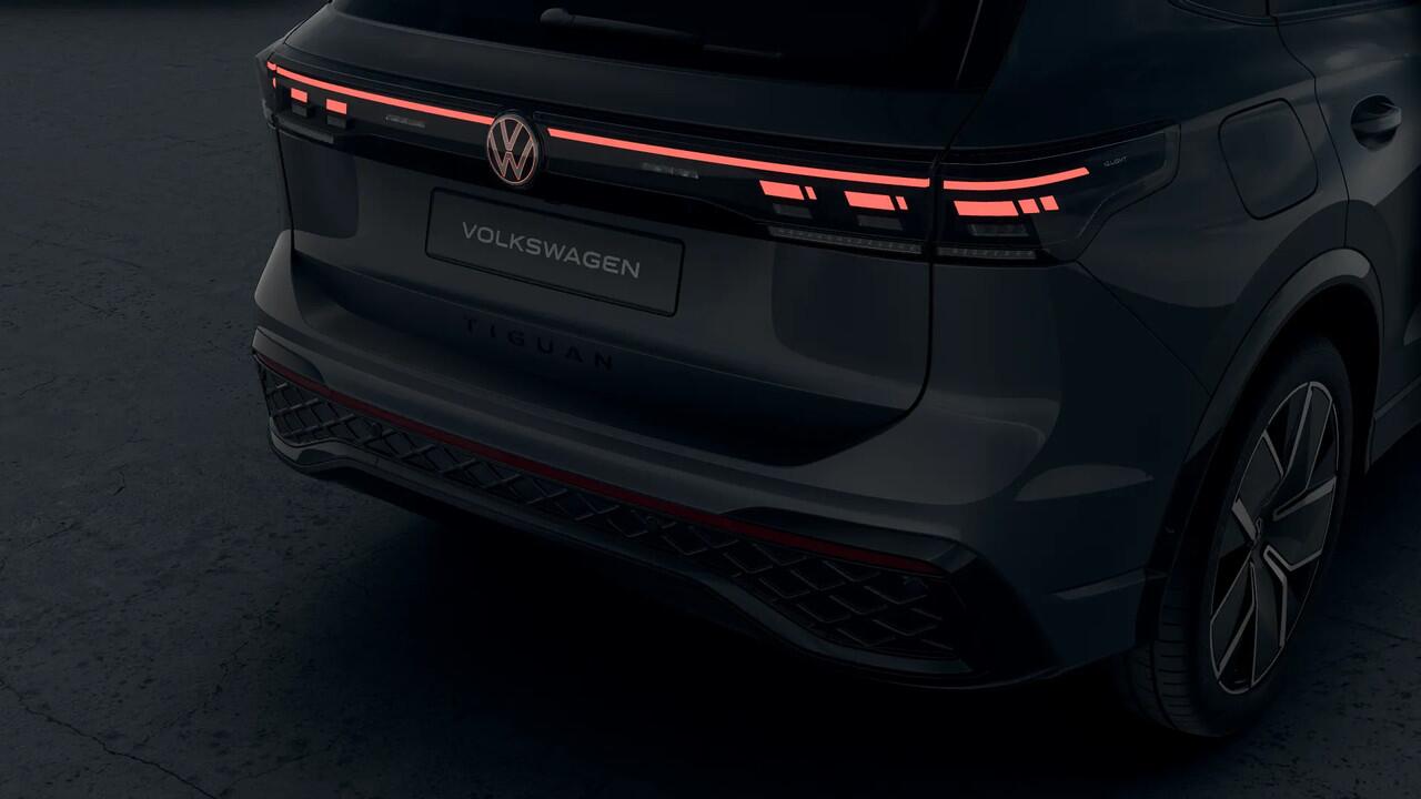 Volkswagen TIGUAN 1.5 eHybrid 204 6DSG R-Line Edition Automaat | Black Style Pakket