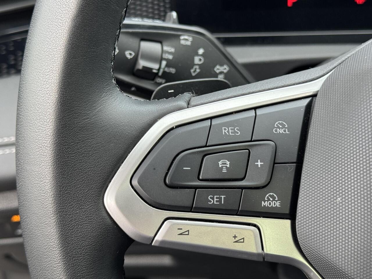 Volkswagen TIGUAN 1.5 eTSI Life 150pk | Panodak | El.klep | Stoelverw | Camera