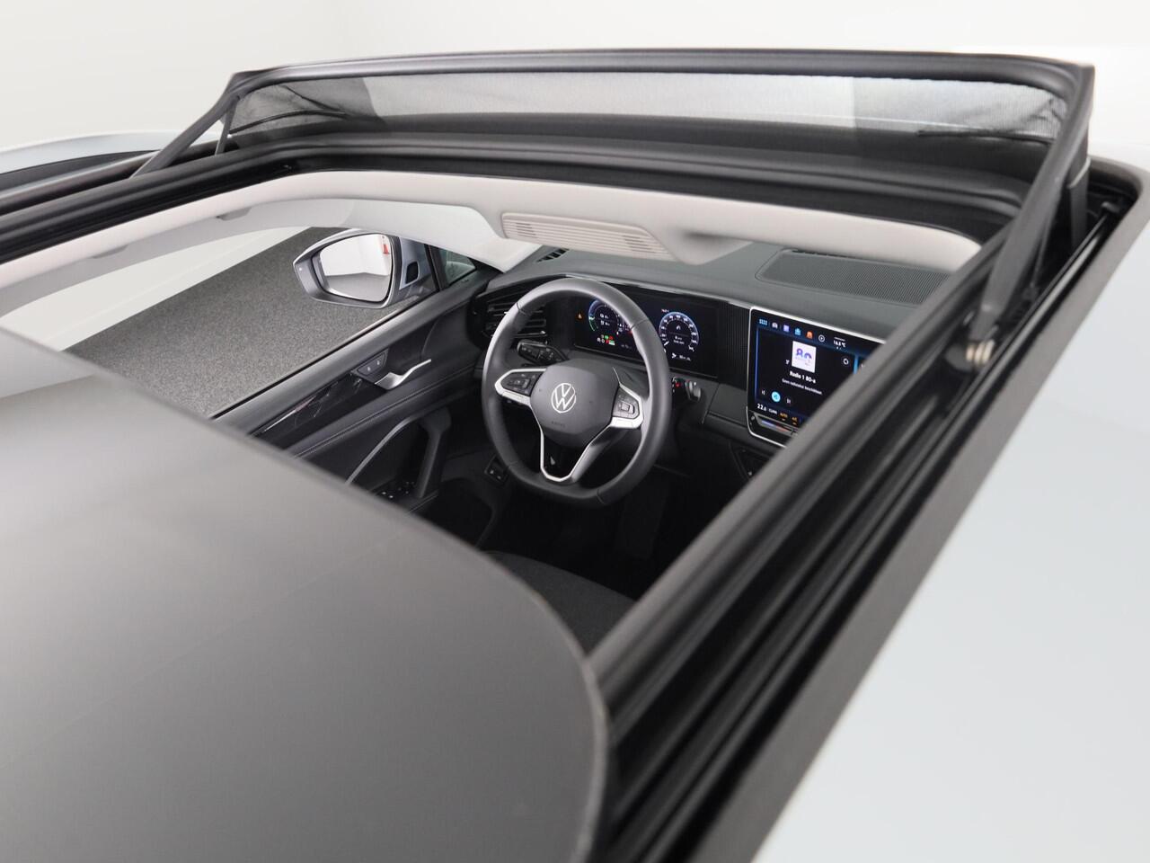 Volkswagen TIGUAN 1.5 eHybrid Life Edition 204 PK | Automaat (DSG) | Panoramadak | Navigatie | Elektrische klep