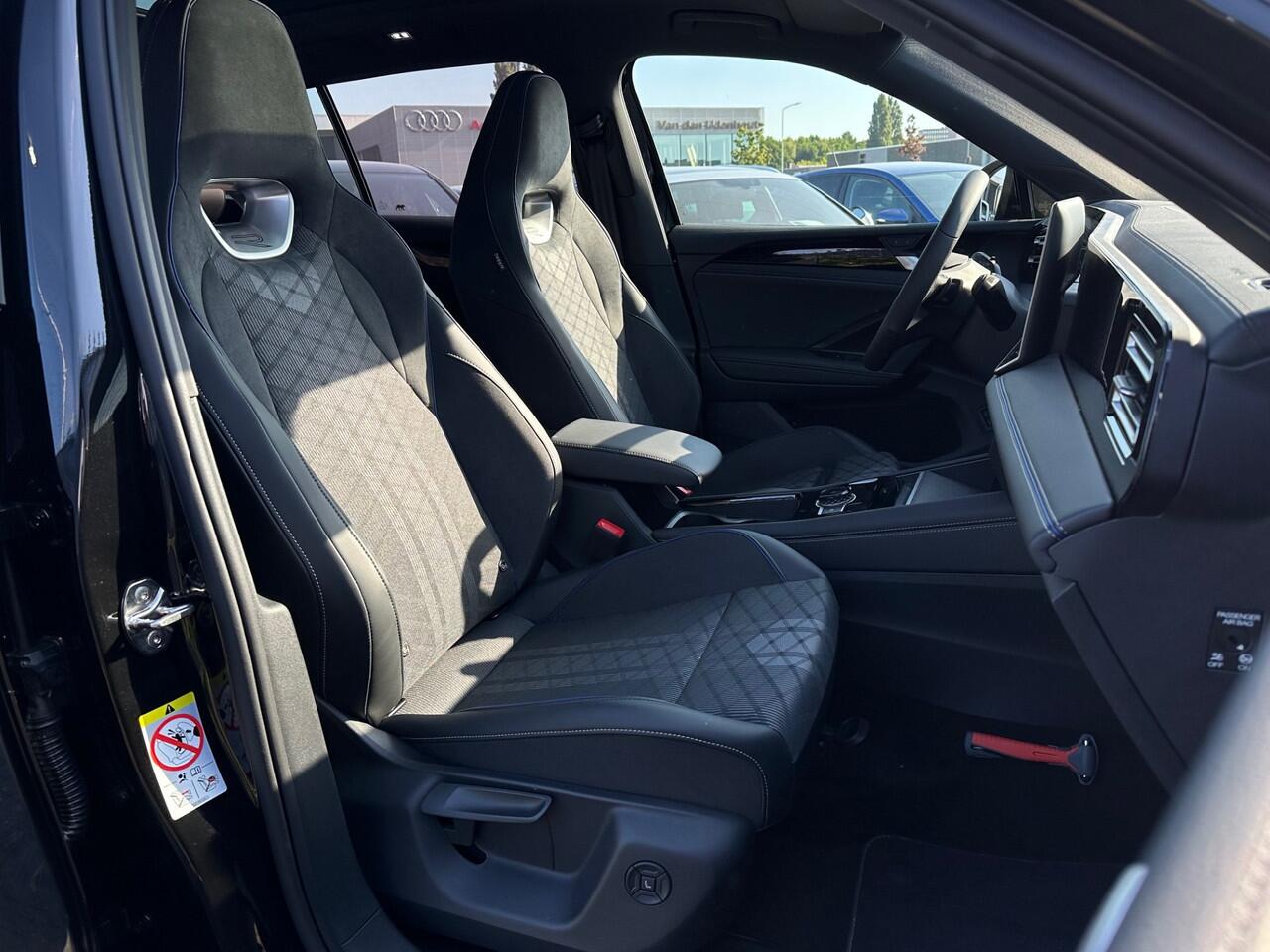 Volkswagen TIGUAN 1.5 eHybrid 272pk DSG R-Line Edition / Demonstratieauto