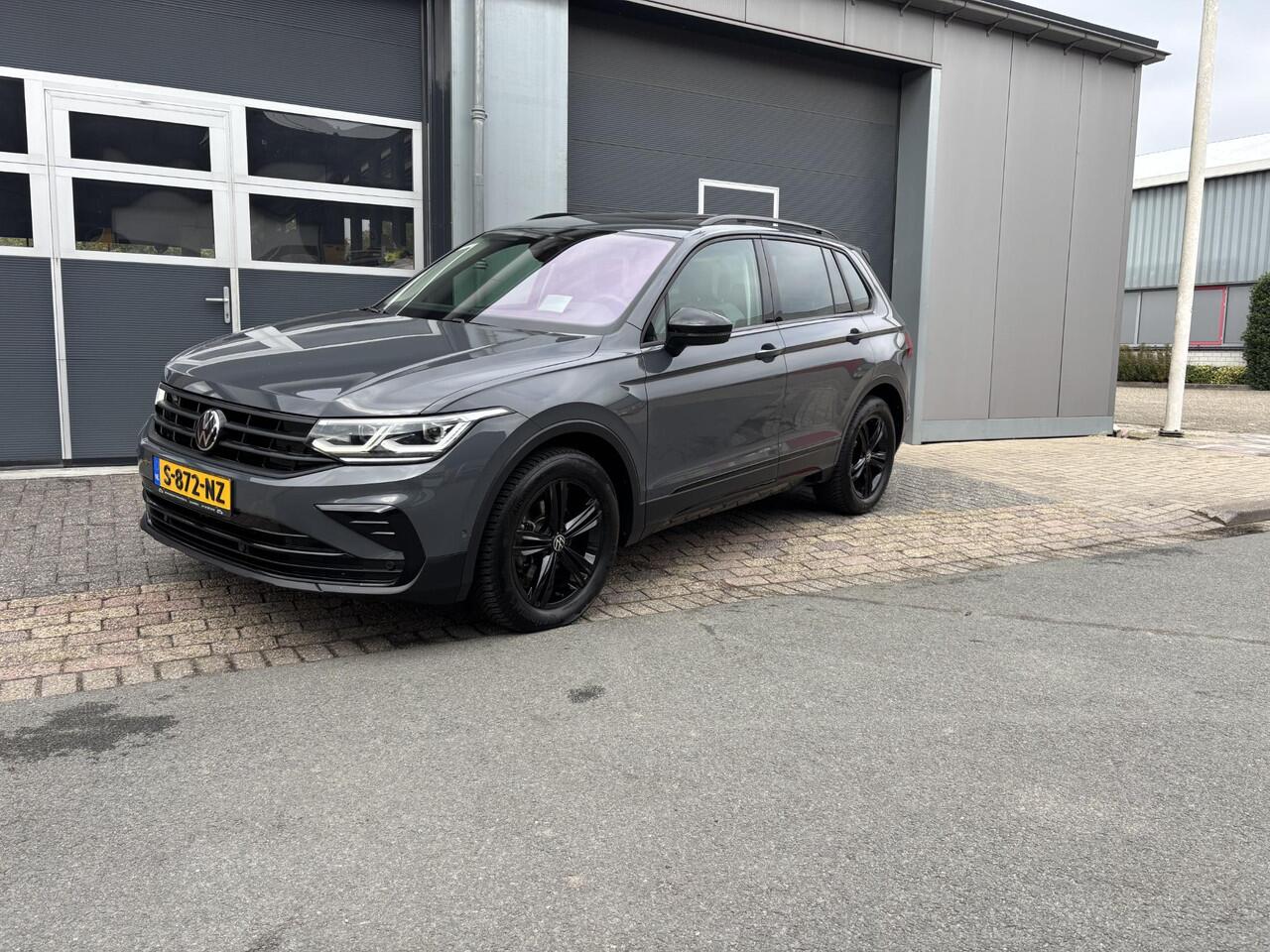 Volkswagen TIGUAN 1.5 TSI Elegance Urban Sport | HUD| Led| Panoramadak| Stoelverw.| Harman Kardon| Trekhaak| Keyless
